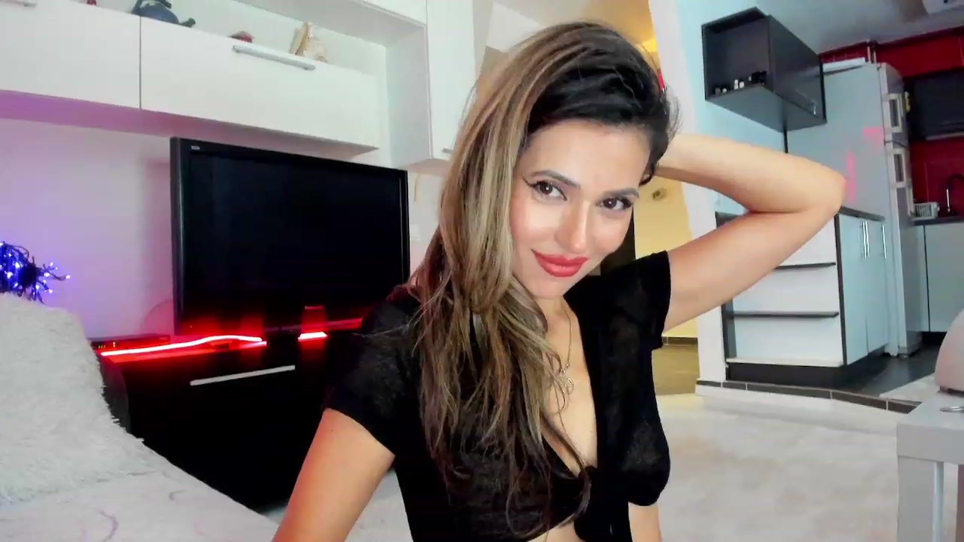 Gallery image thumbnail from SmileyTinaa's myfreecams stream on, 11/24/2023, 03:54 image 6 of 20