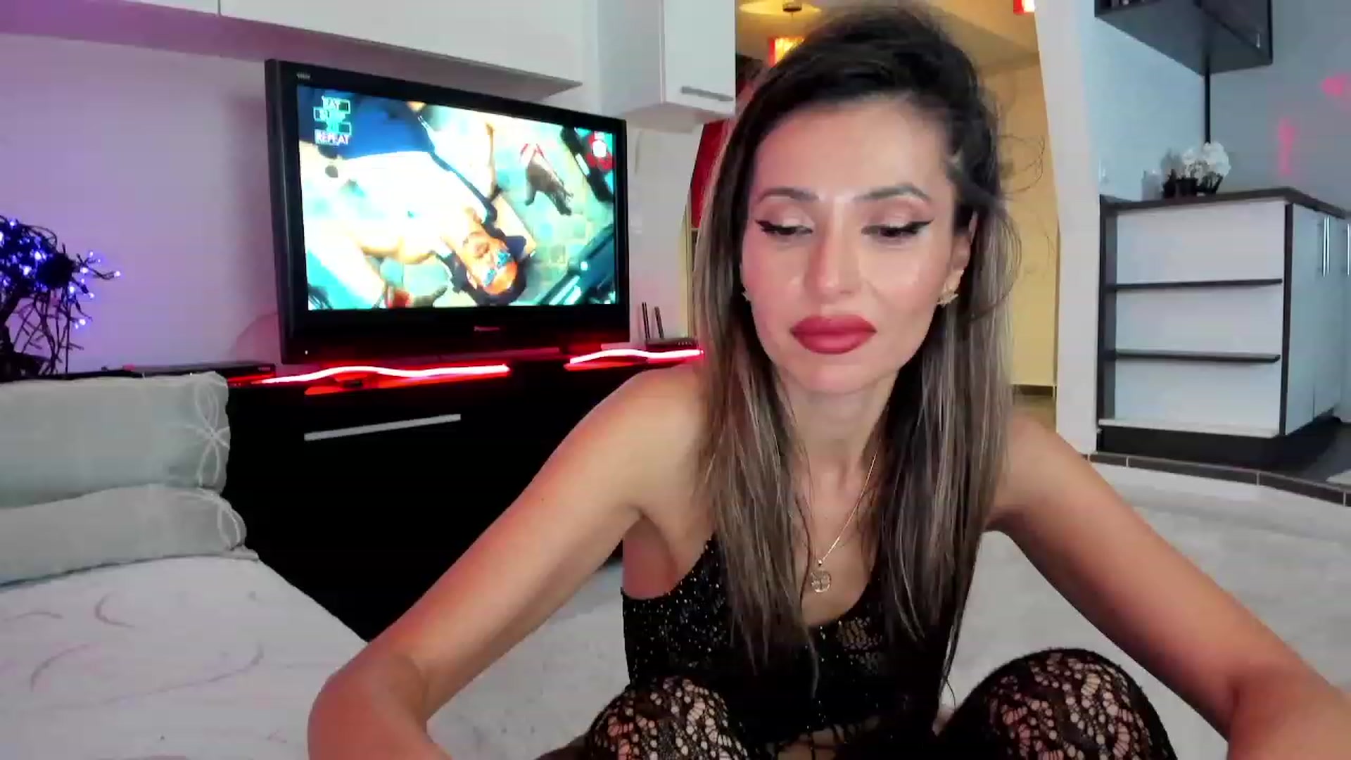 Gallery image thumbnail from SmileyTinaa's myfreecams stream on, 11/29/2023, 04:20 image 18 of 20