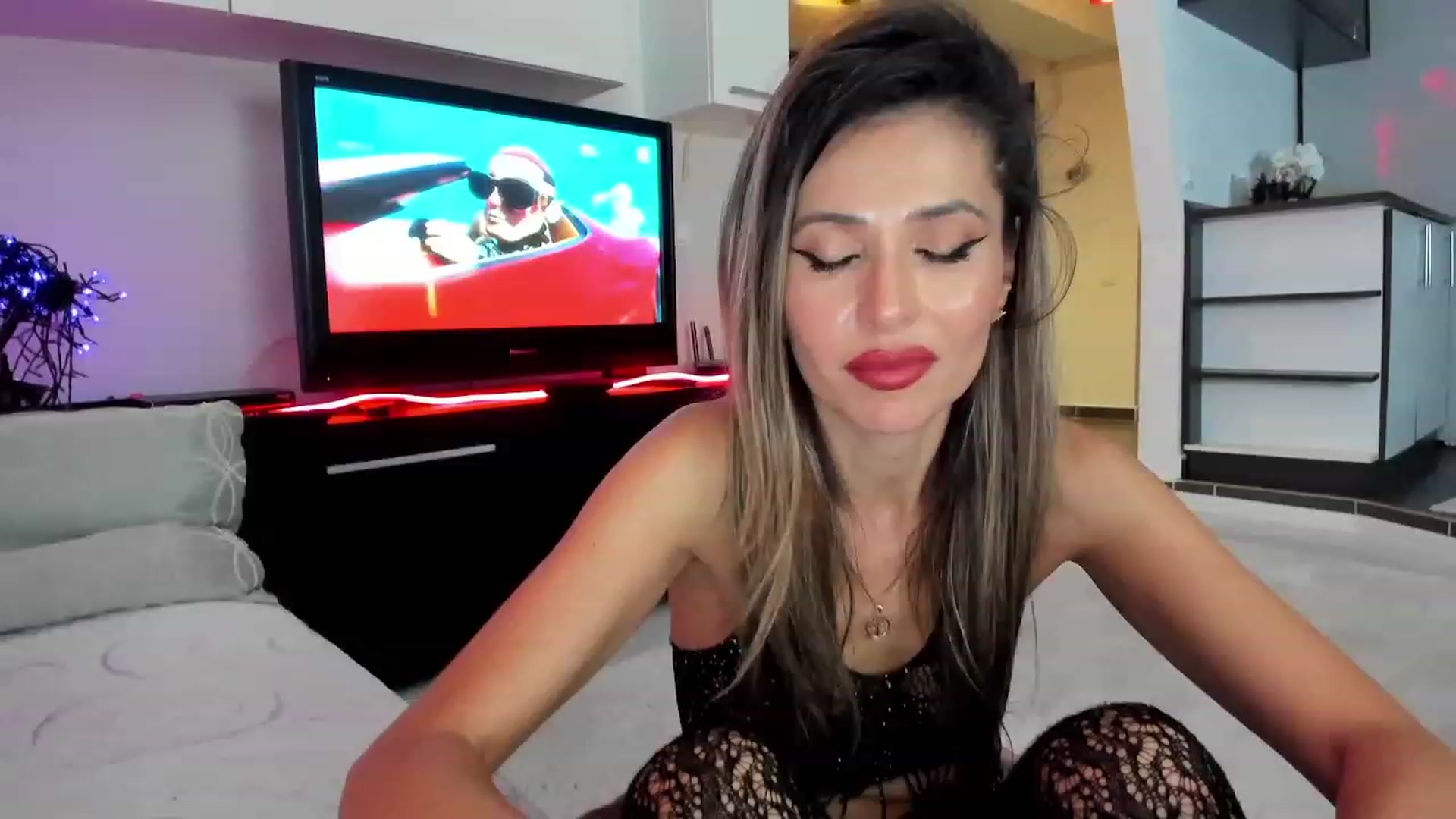 Gallery image thumbnail from SmileyTinaa's myfreecams stream on, 11/29/2023, 04:20 image 5 of 20