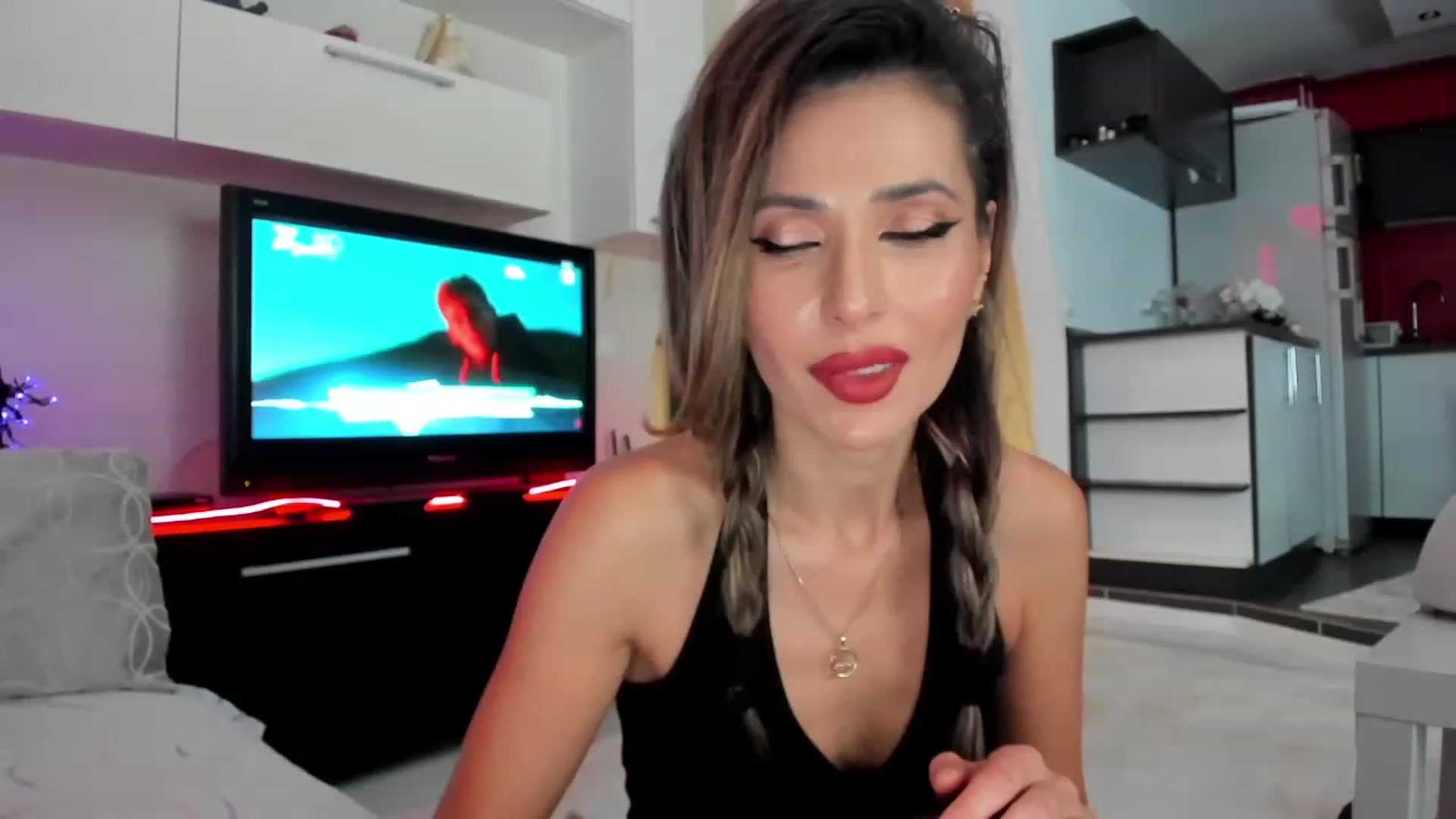 Gallery image thumbnail from SmileyTinaa's myfreecams stream on, 11/29/2023, 22:14 image 19 of 20