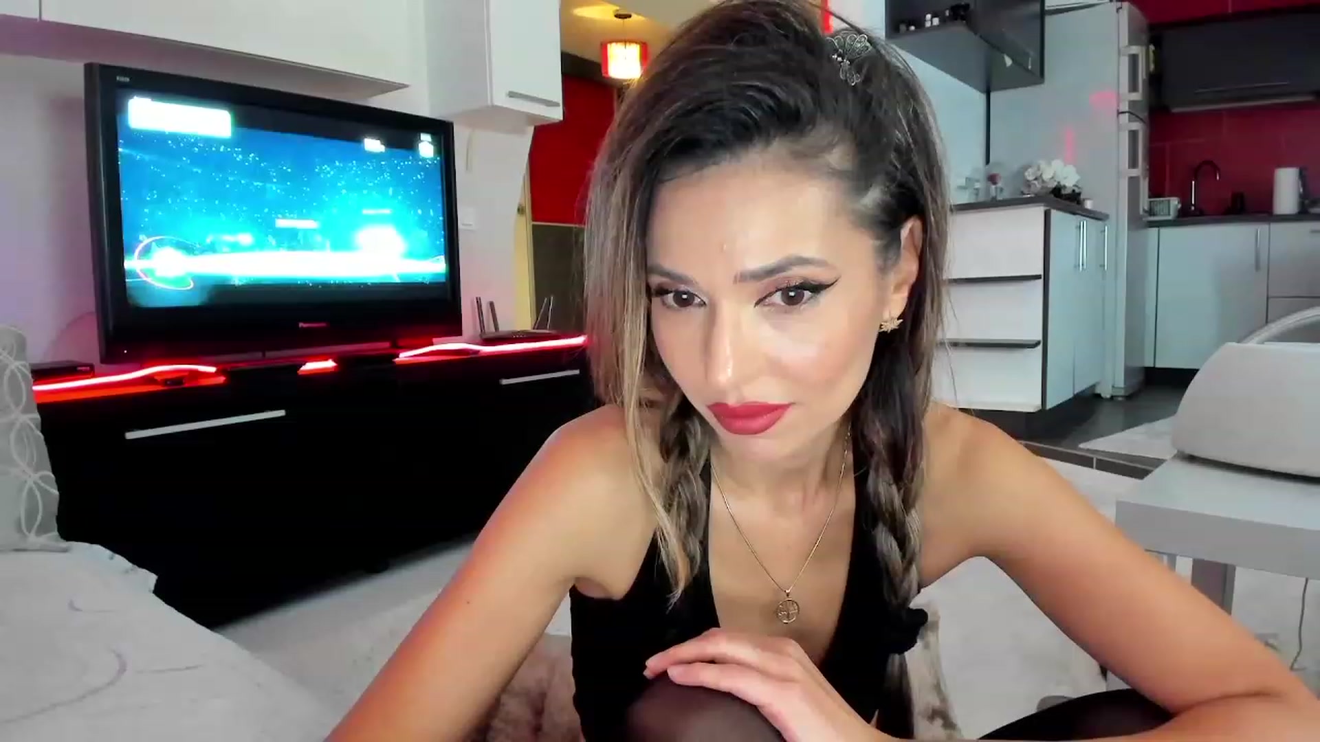 Gallery image thumbnail from SmileyTinaa's myfreecams stream on, 11/29/2023, 22:14 image 8 of 20