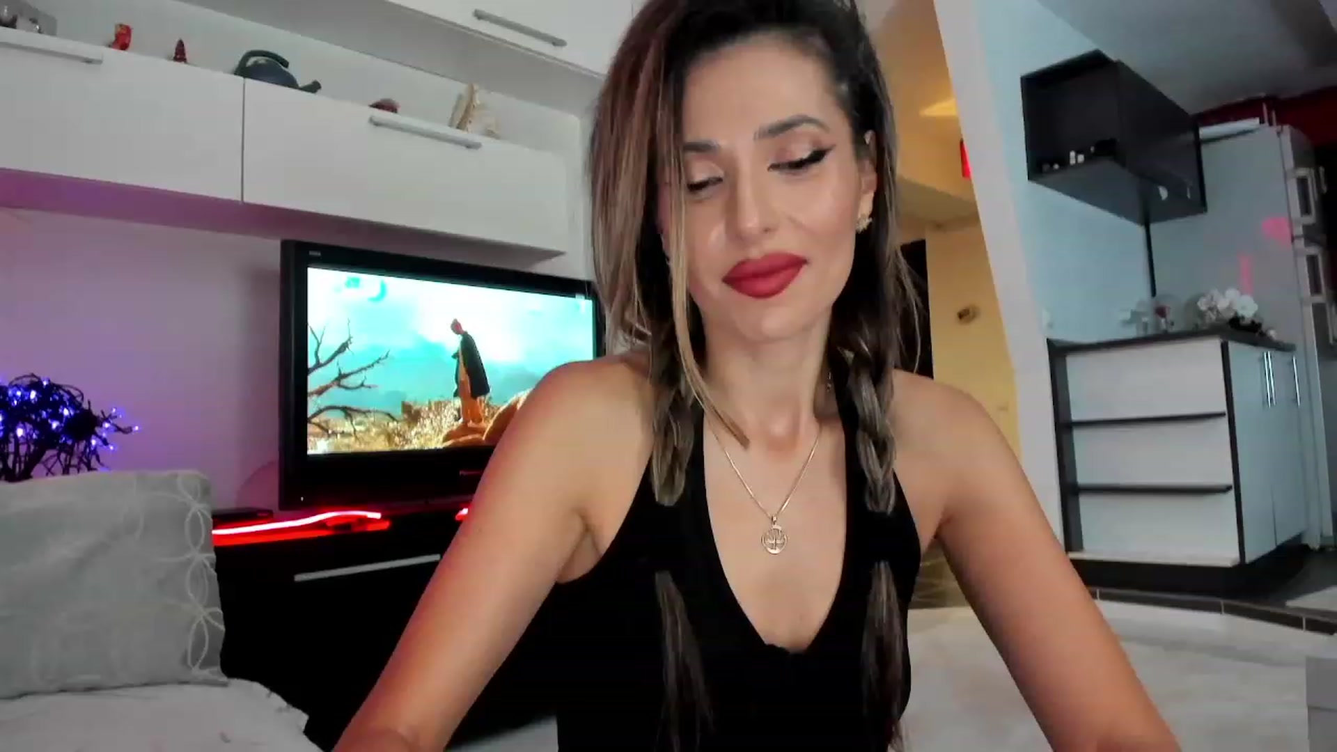 Gallery image thumbnail from SmileyTinaa's myfreecams stream on, 11/29/2023, 22:14 image 17 of 20