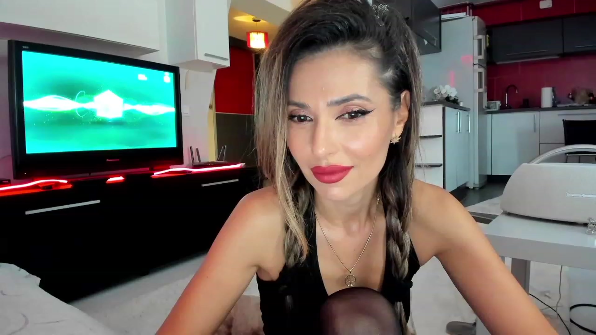Gallery image thumbnail from SmileyTinaa's myfreecams stream on, 11/29/2023, 22:14 image 11 of 20