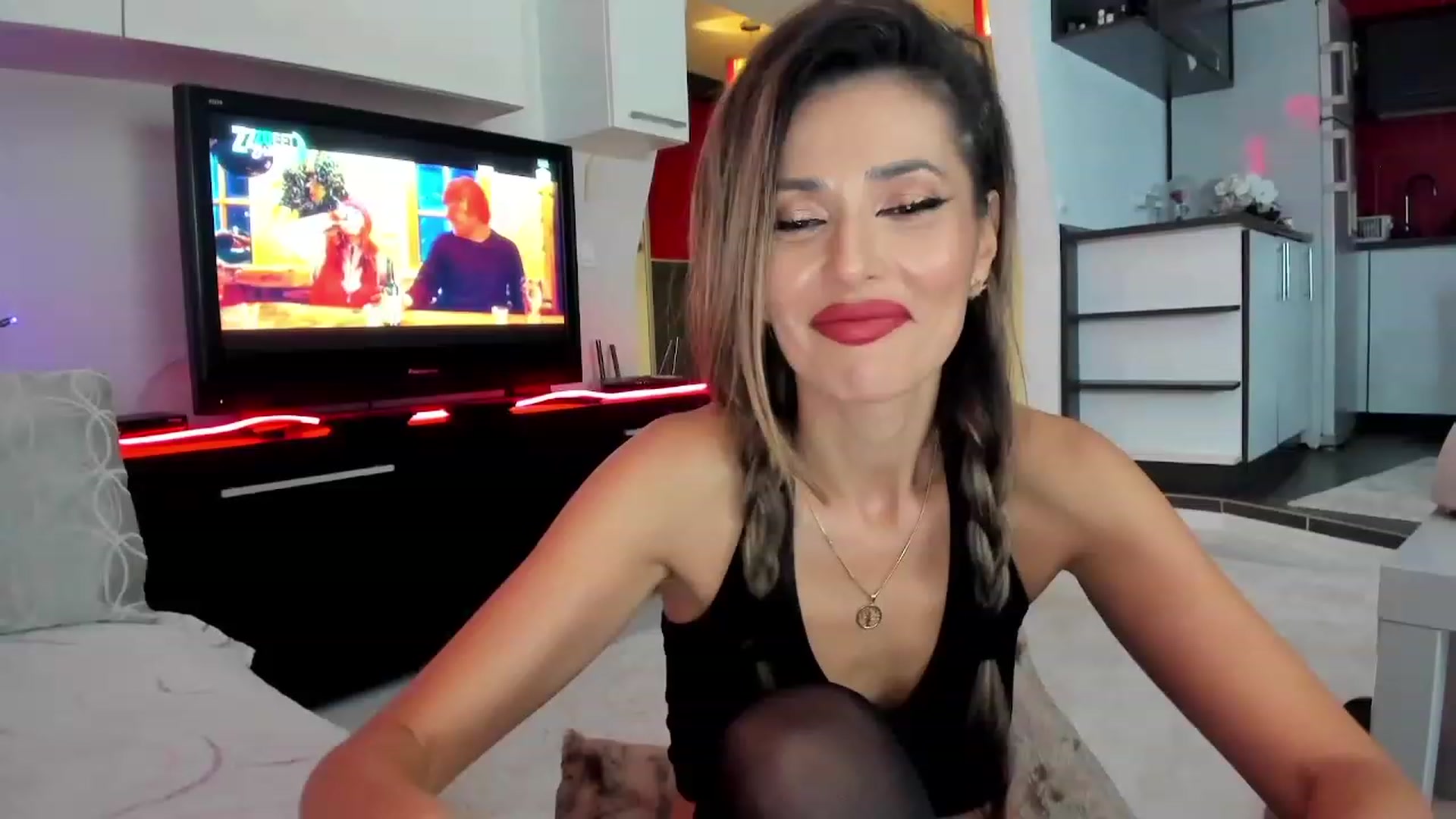 Gallery image thumbnail from SmileyTinaa's myfreecams stream on, 11/29/2023, 23:13 image 3 of 20