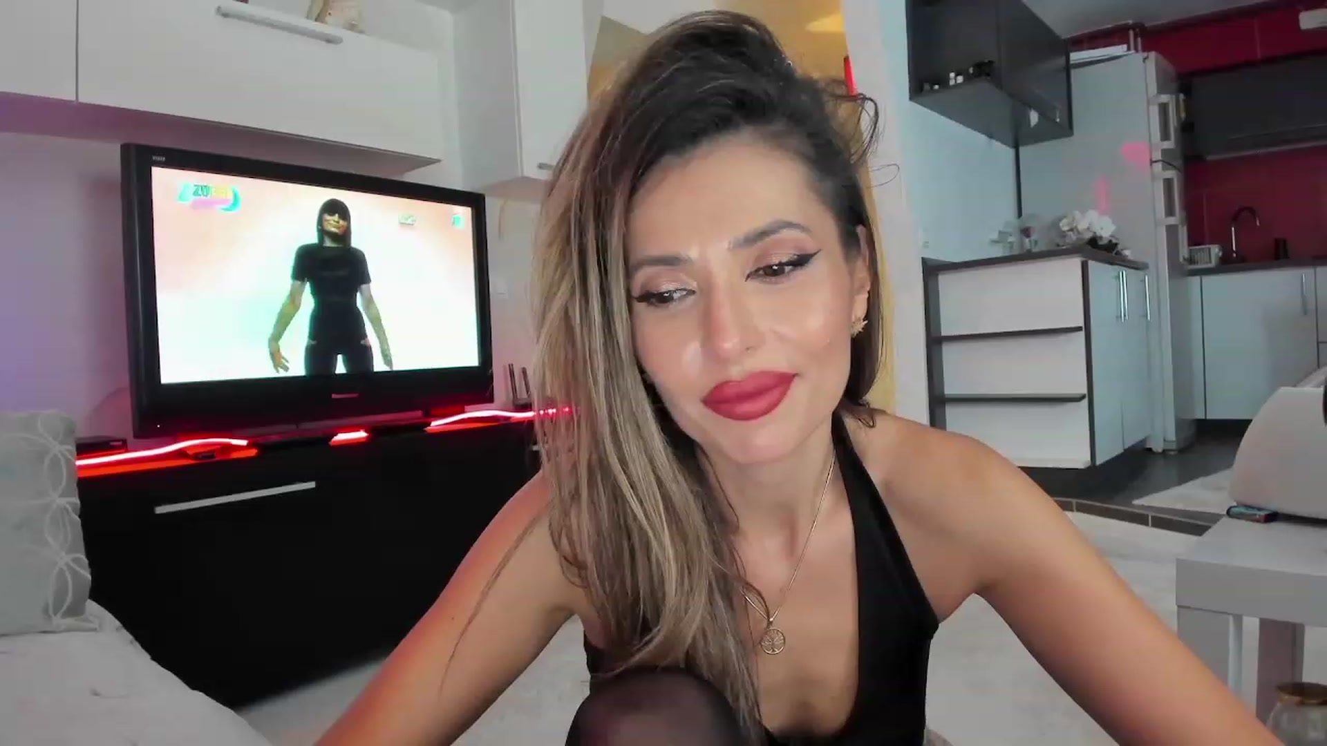 Gallery image thumbnail from SmileyTinaa's myfreecams stream on, 11/30/2023, 04:33 image 2 of 20