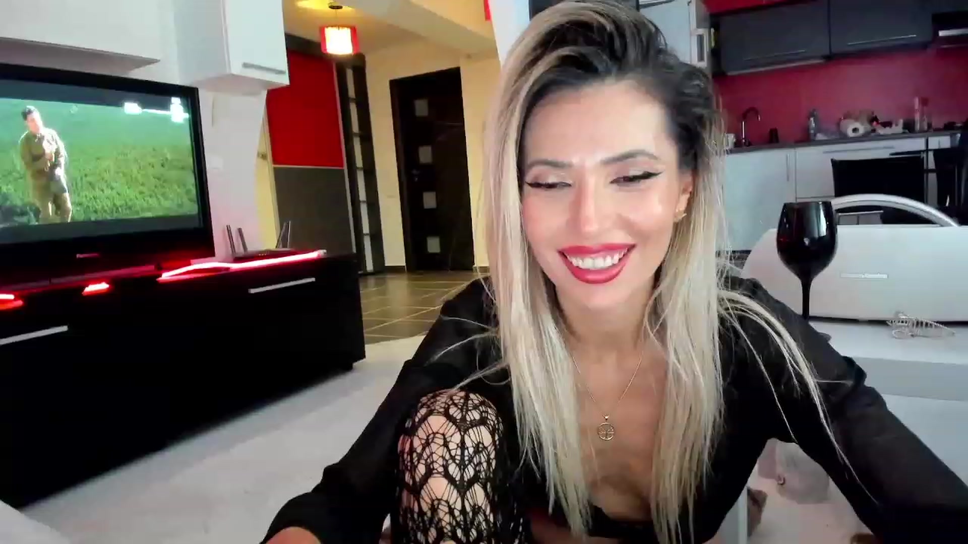 Gallery image thumbnail from SmileyTinaa's myfreecams stream on, 12/05/2023, 05:09 image 19 of 20