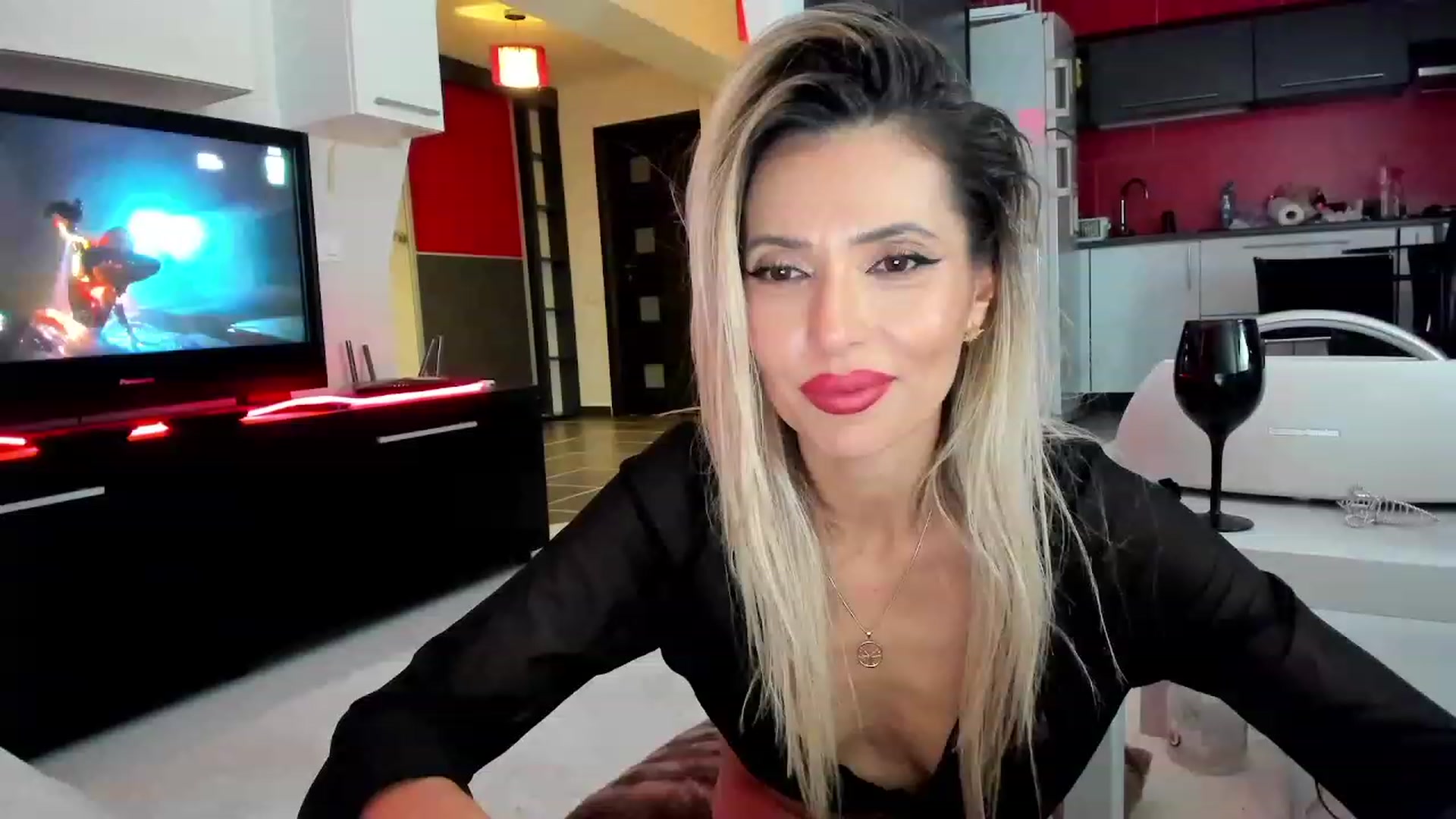 Gallery image thumbnail from SmileyTinaa's myfreecams stream on, 12/05/2023, 05:09 image 20 of 20