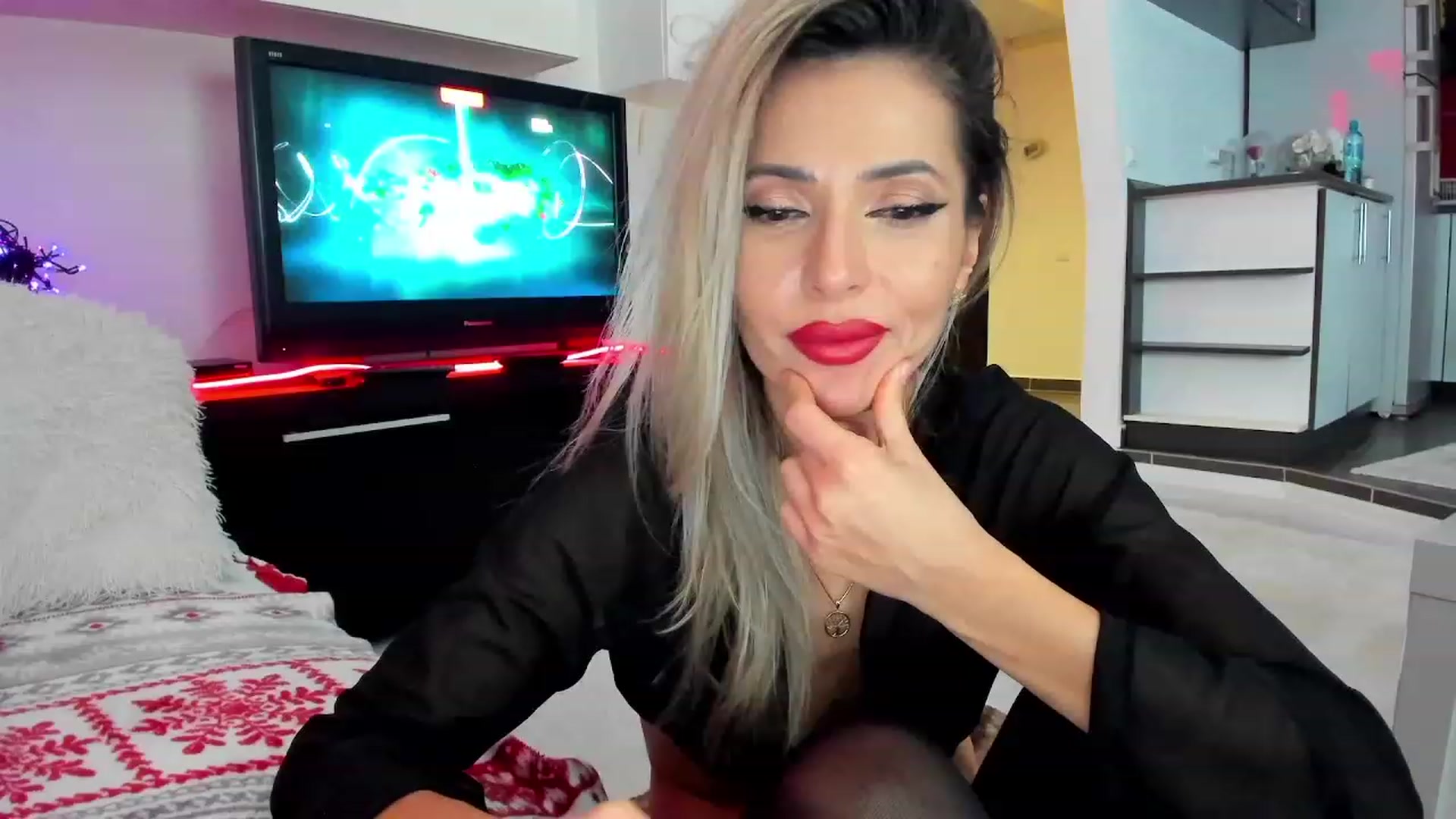 Gallery image thumbnail from SmileyTinaa's myfreecams stream on, 12/20/2023, 02:00 image 4 of 20