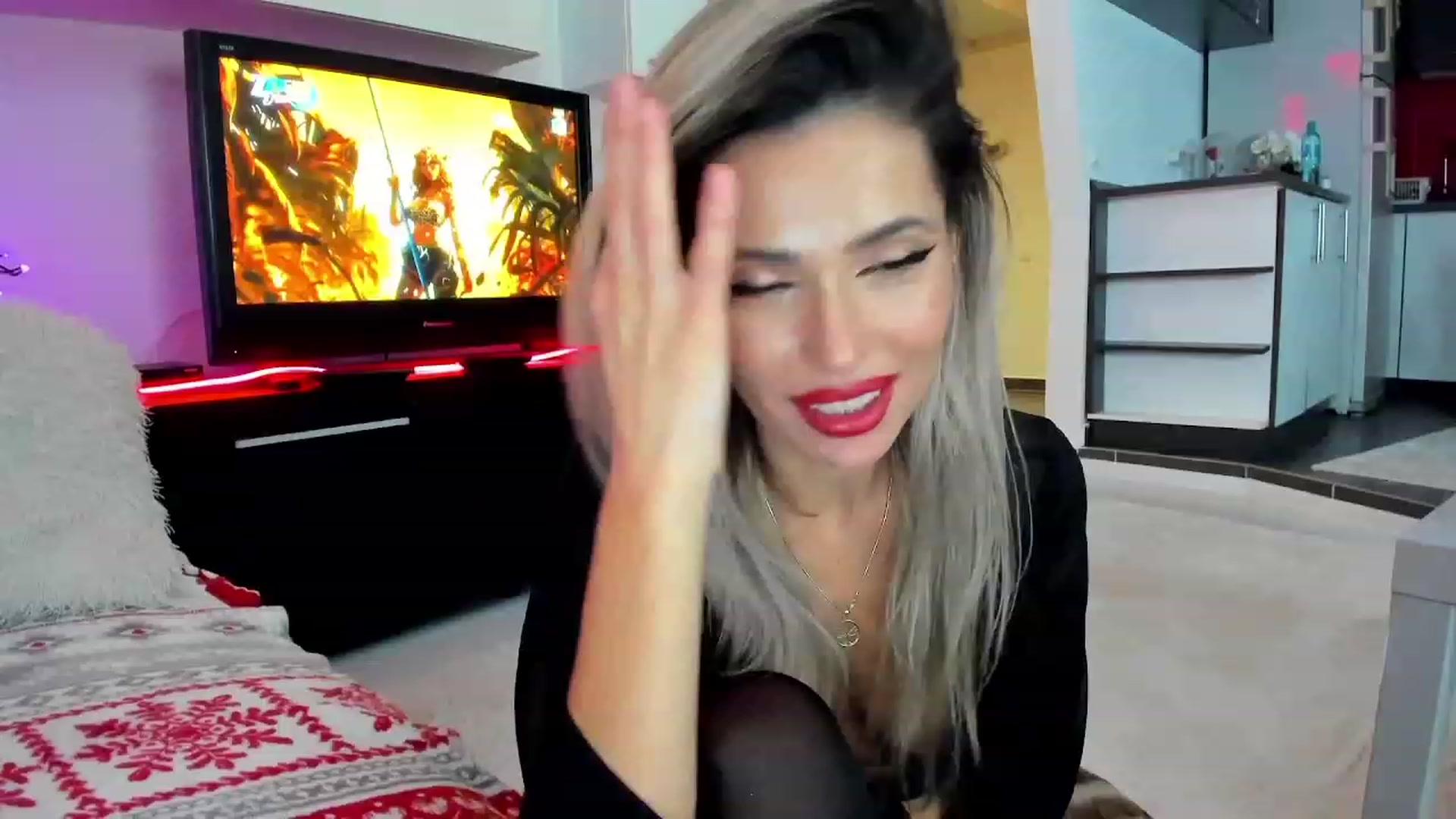 Gallery image thumbnail from SmileyTinaa's myfreecams stream on, 12/20/2023, 02:58 image 4 of 20