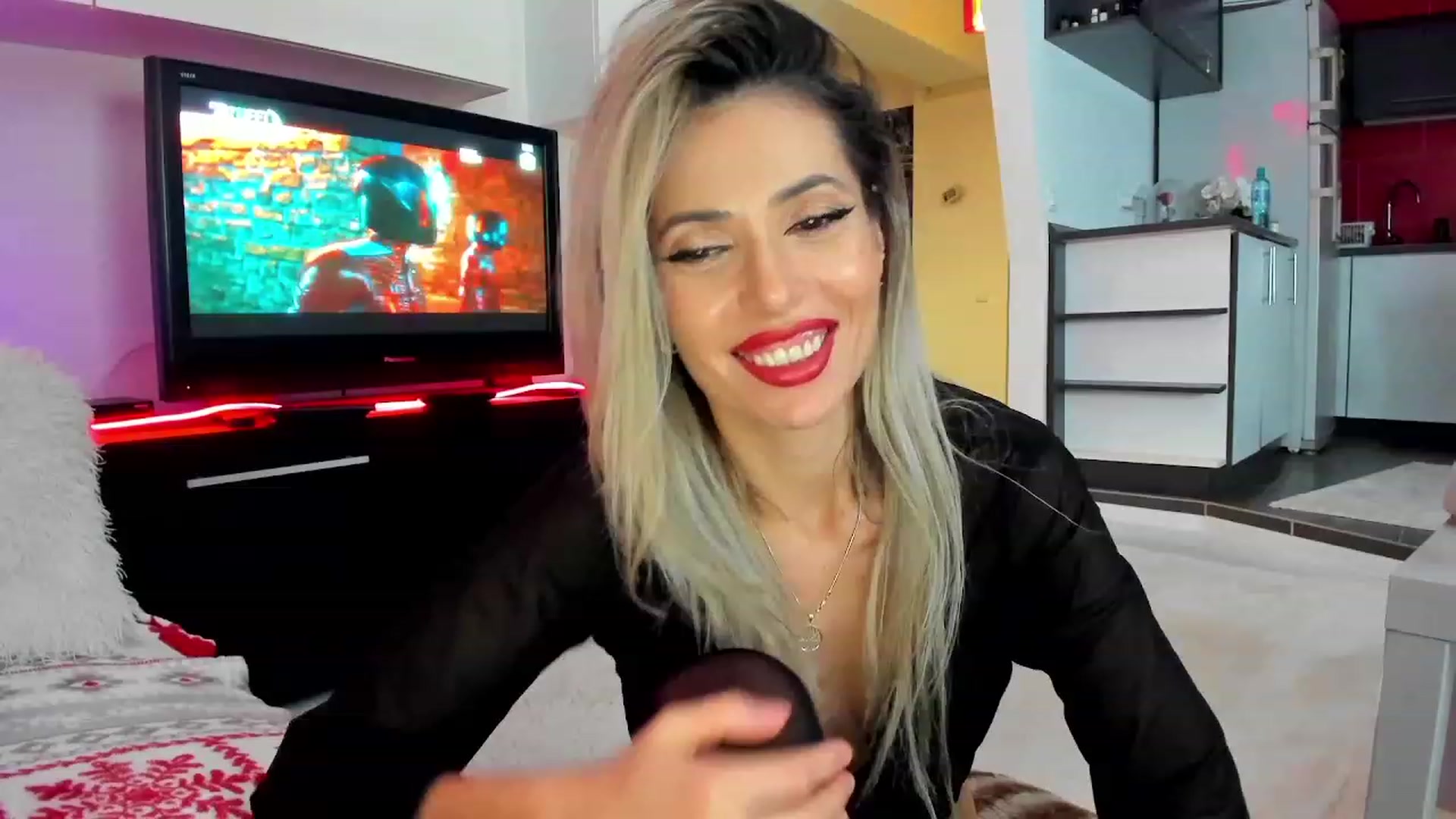 Gallery image thumbnail from SmileyTinaa's myfreecams stream on, 12/20/2023, 02:58 image 15 of 20