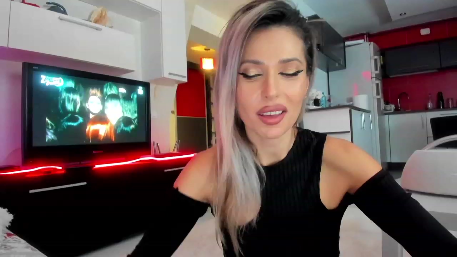 Gallery image thumbnail from SmileyTinaa's myfreecams stream on, 01/16/2024, 01:15 image 7 of 20
