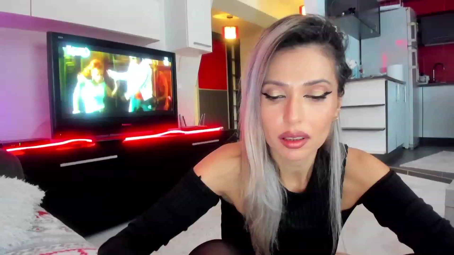 Gallery image thumbnail from SmileyTinaa's myfreecams stream on, 01/16/2024, 01:15 image 13 of 20