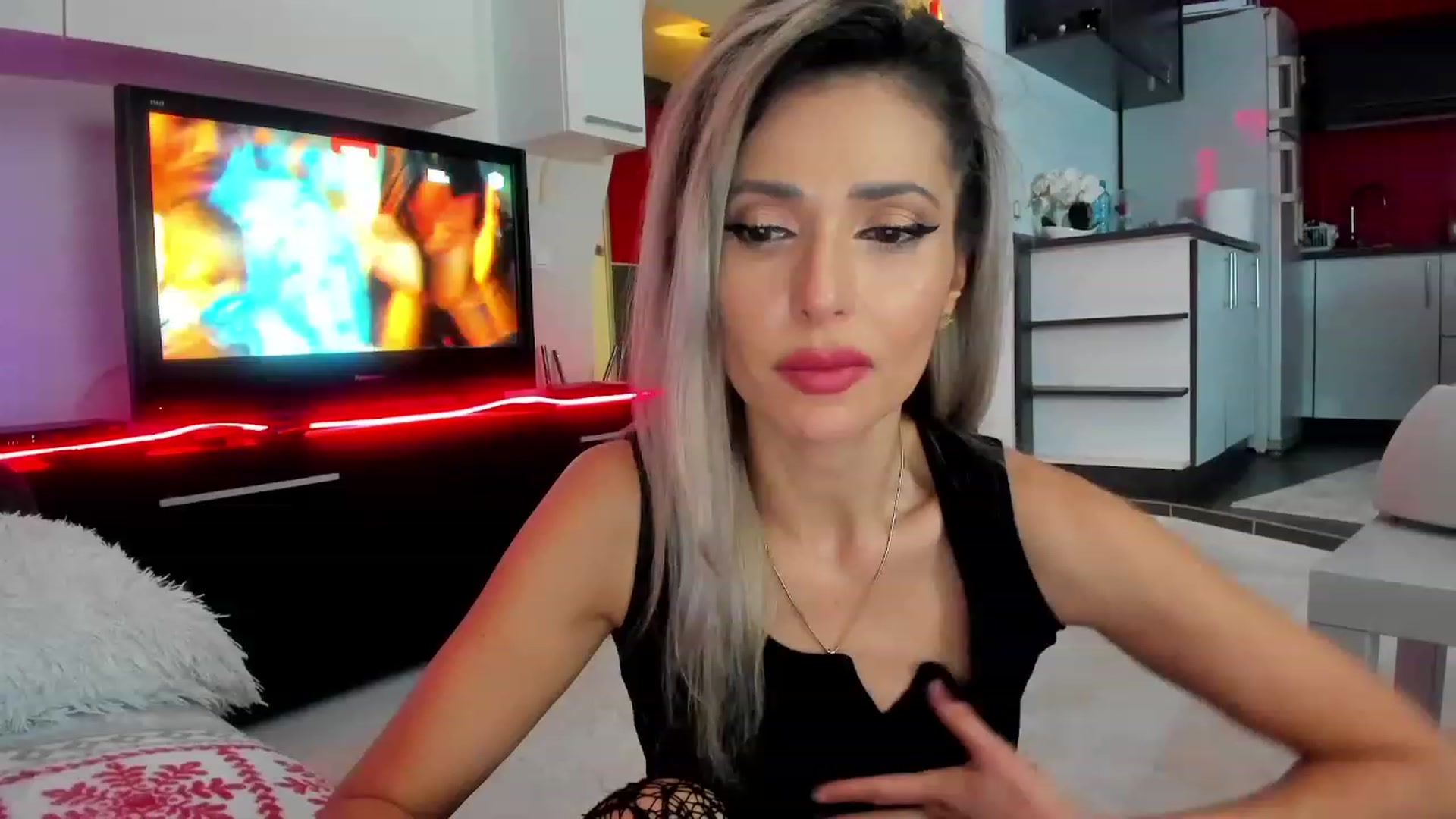 Gallery image thumbnail from SmileyTinaa's myfreecams stream on, 01/16/2024, 23:23 image 1 of 20