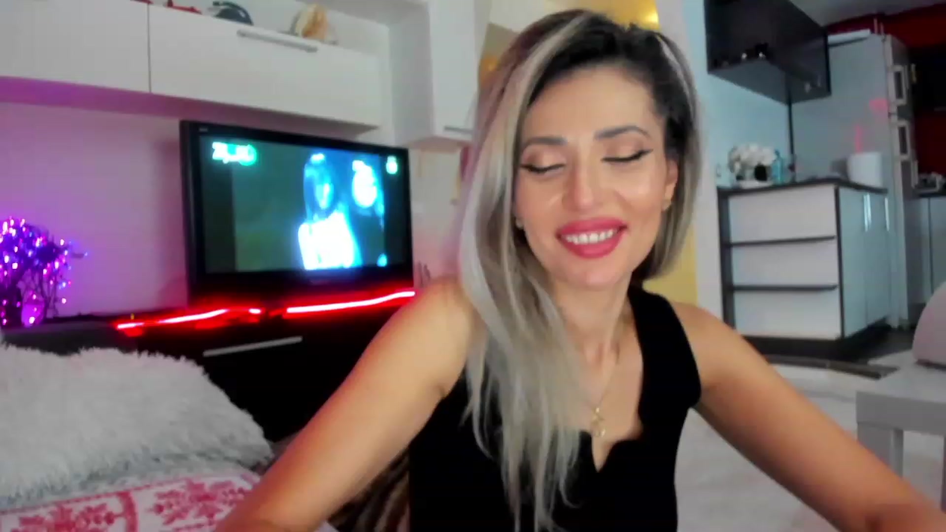 Gallery image thumbnail from SmileyTinaa's myfreecams stream on, 01/16/2024, 23:23 image 20 of 20