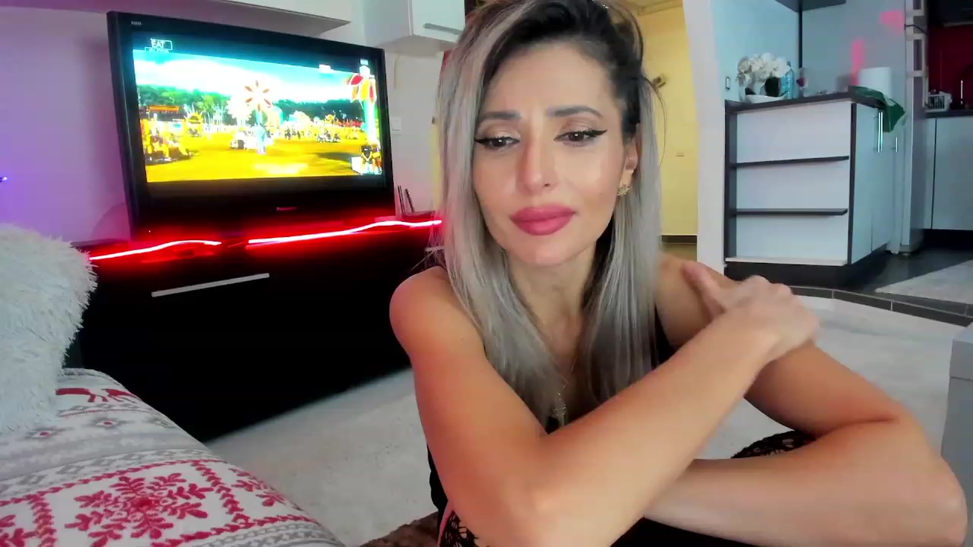 Gallery image thumbnail from SmileyTinaa's myfreecams stream on, 01/17/2024, 04:45 image 11 of 20