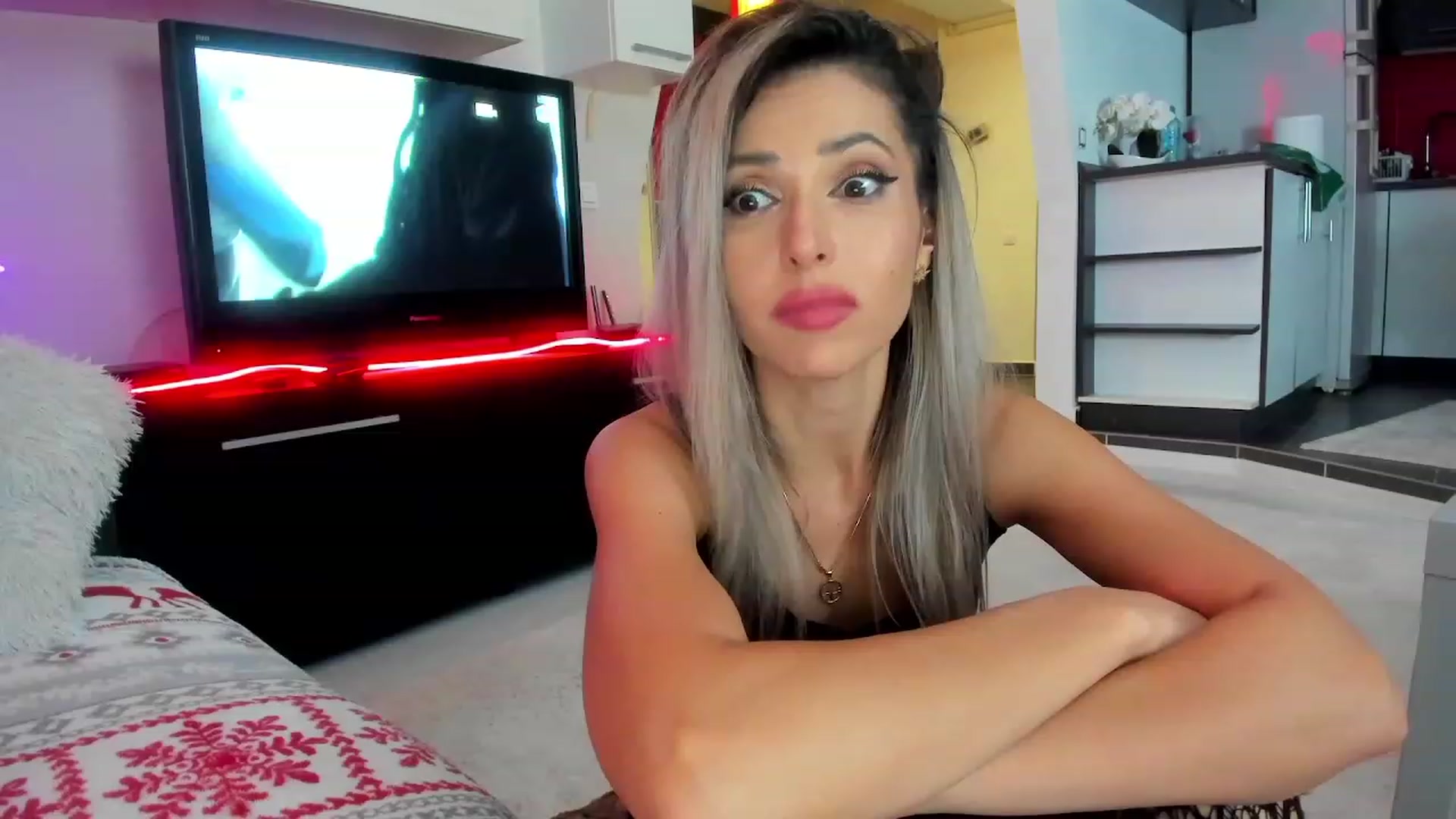 Gallery image thumbnail from SmileyTinaa's myfreecams stream on, 01/17/2024, 04:45 image 20 of 20