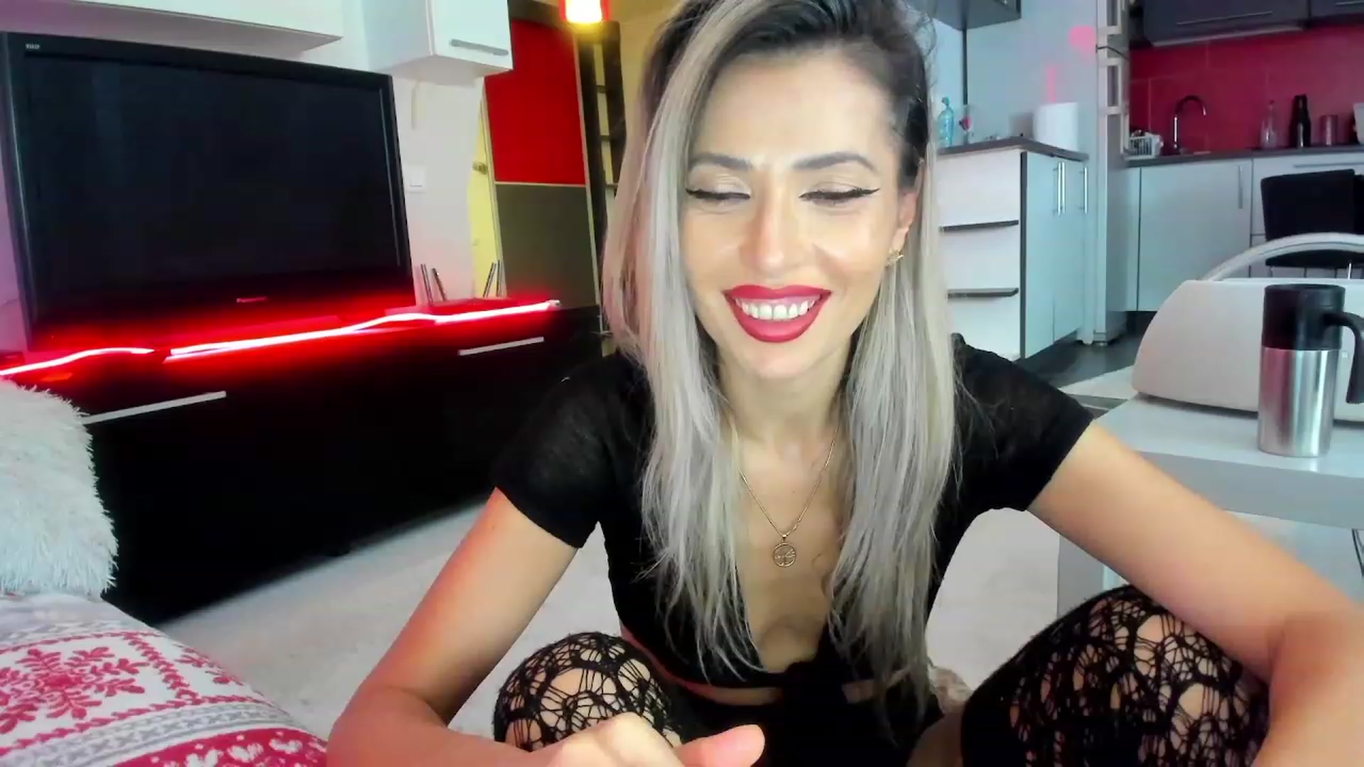 Gallery image thumbnail from SmileyTinaa's myfreecams stream on, 01/19/2024, 01:30 image 20 of 20