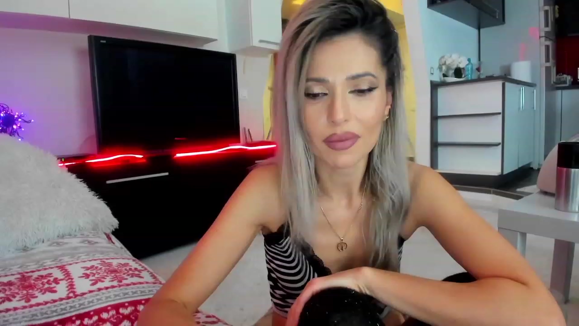 Gallery image thumbnail from SmileyTinaa's myfreecams stream on, 01/20/2024, 24:00 image 20 of 20