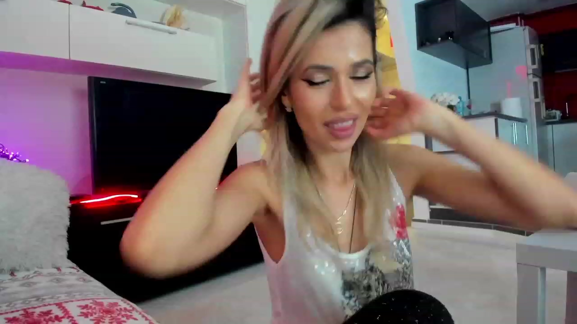 Gallery image thumbnail from SmileyTinaa's myfreecams stream on, 01/30/2024, 03:20 image 14 of 20