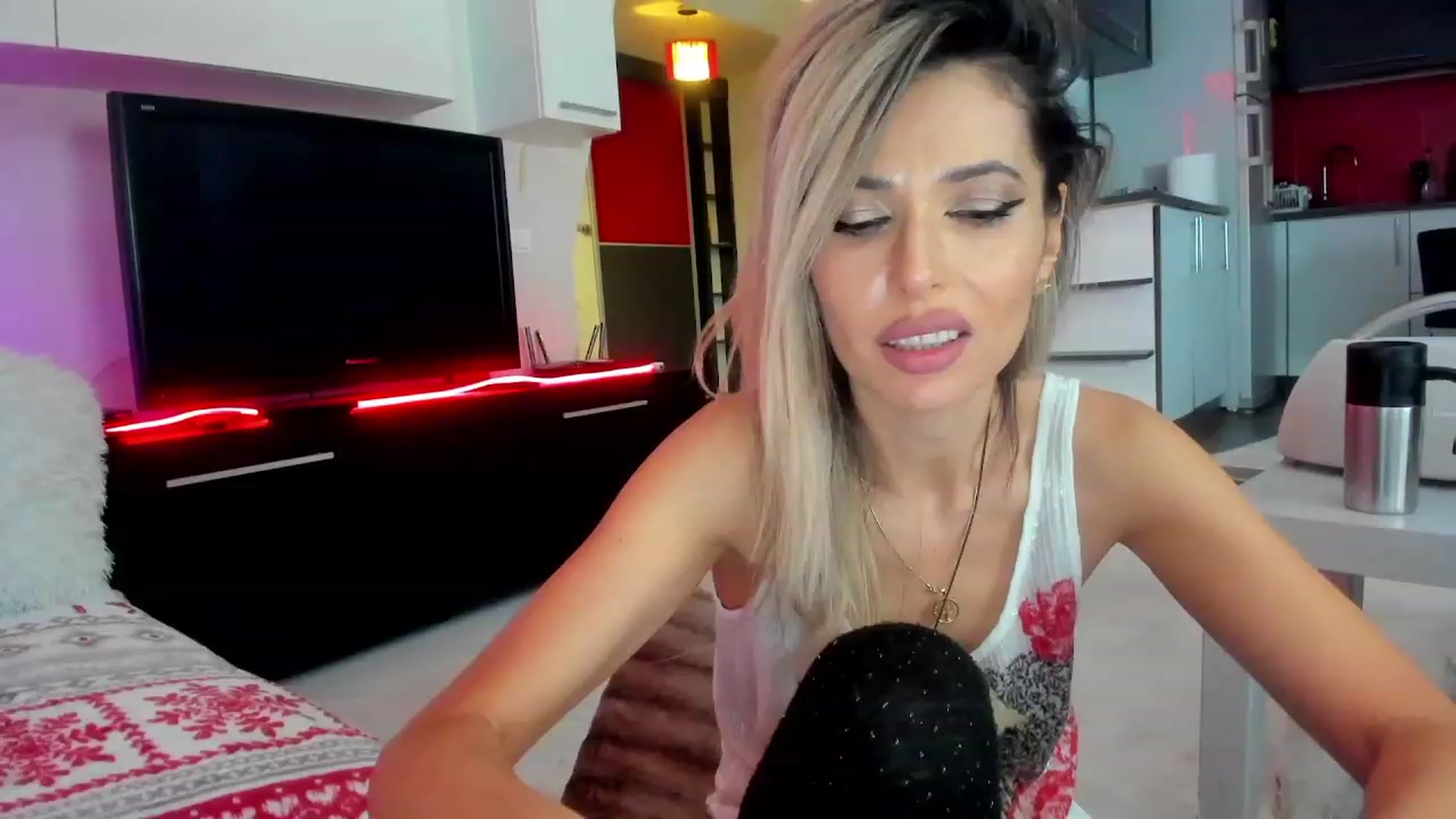 Gallery image thumbnail from SmileyTinaa's myfreecams stream on, 01/30/2024, 05:47 image 3 of 20