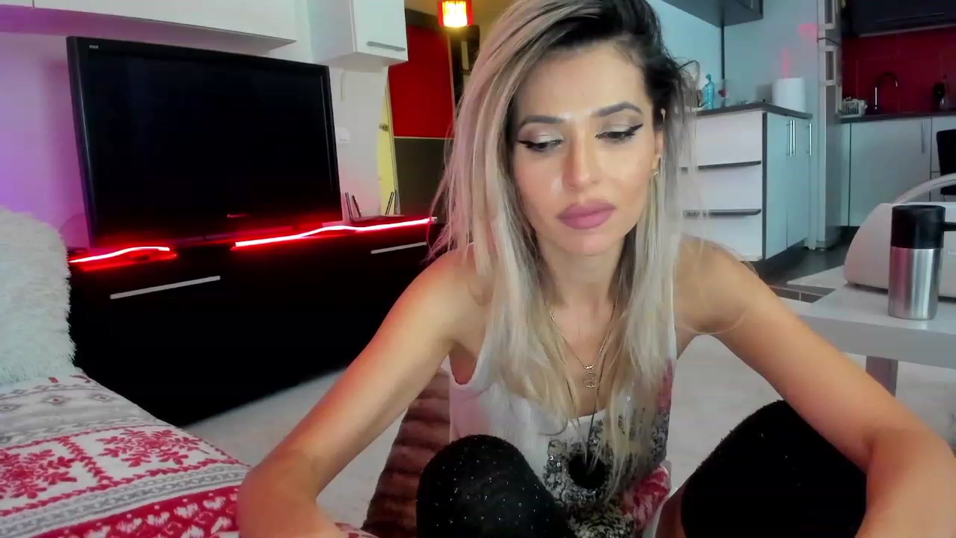 Gallery image thumbnail from SmileyTinaa's myfreecams stream on, 01/30/2024, 05:47 image 8 of 20