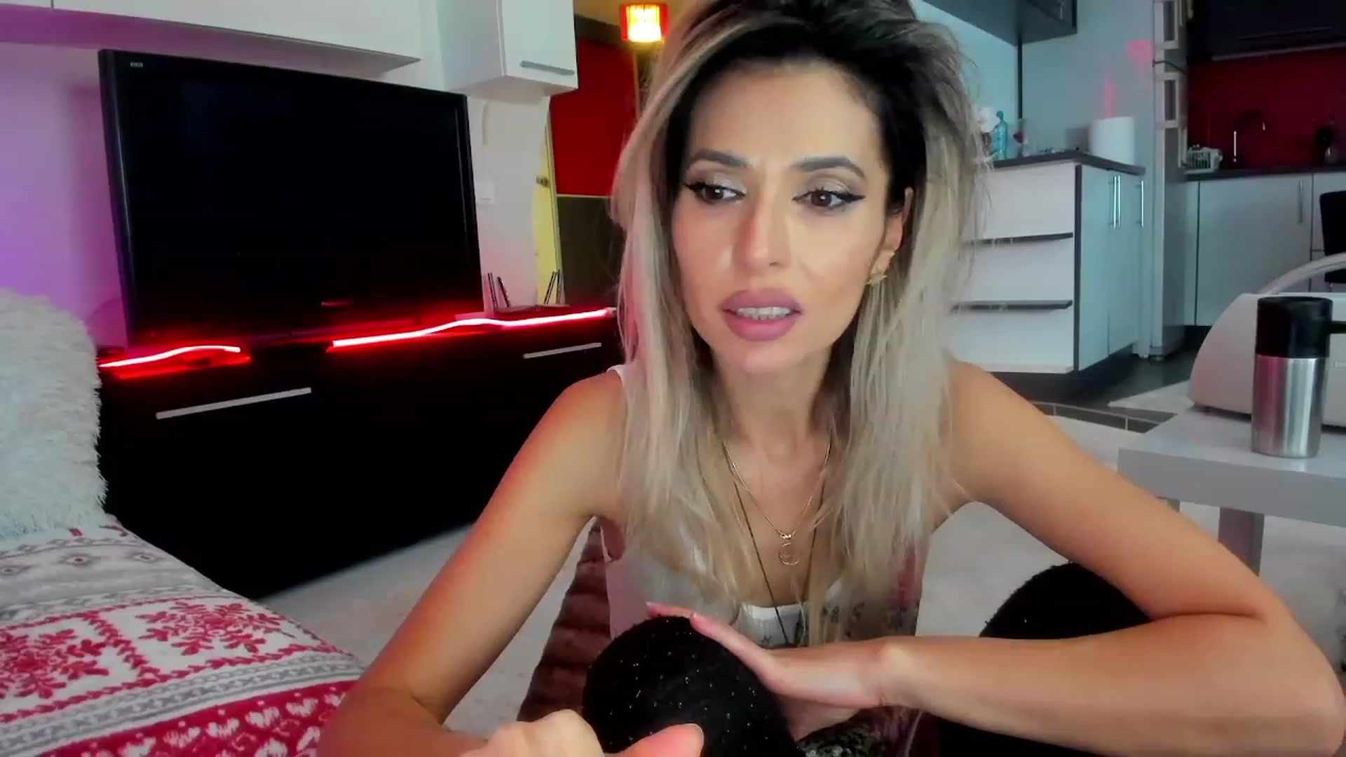 Gallery image thumbnail from SmileyTinaa's myfreecams stream on, 01/30/2024, 05:47 image 7 of 20