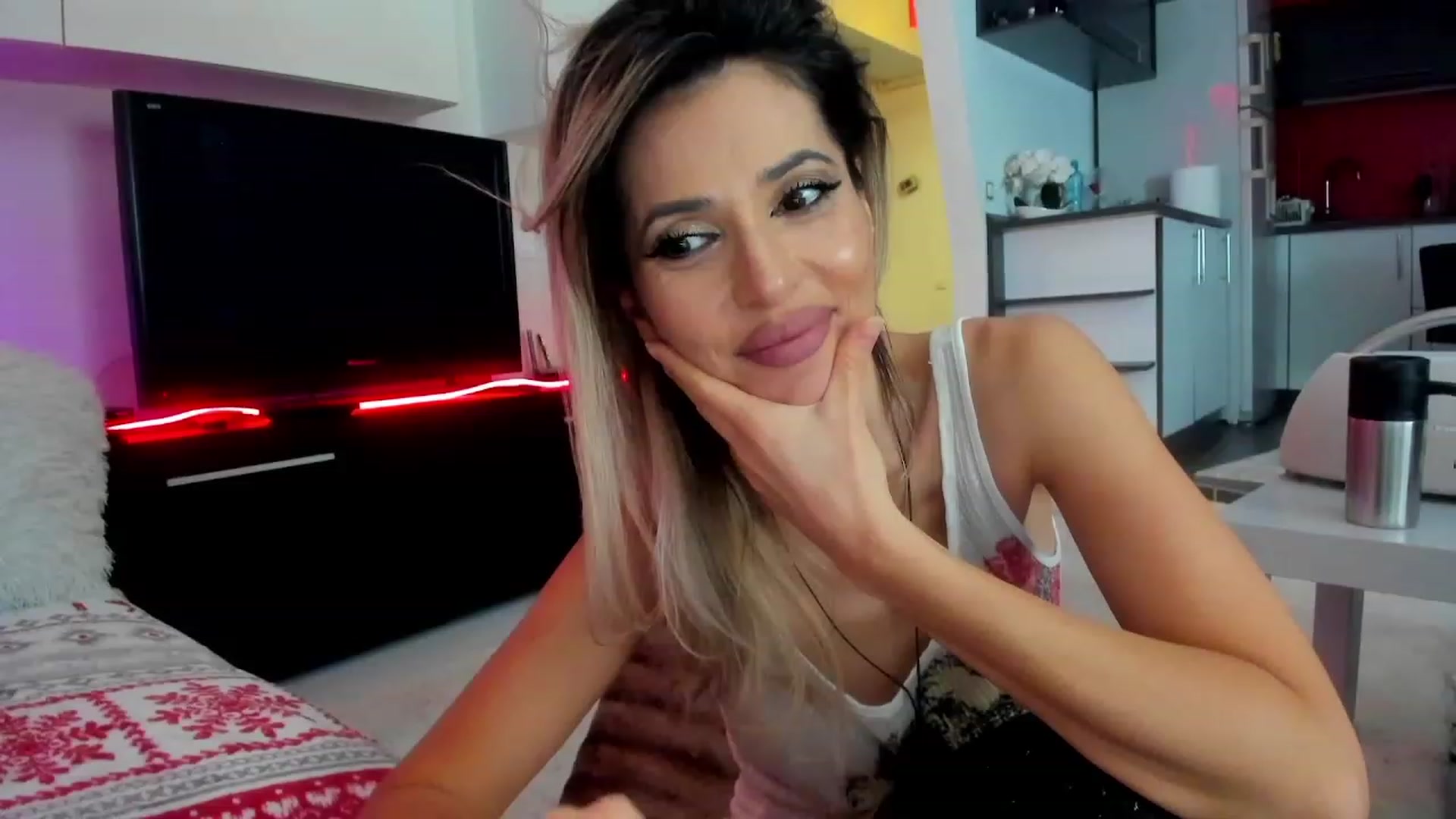 Gallery image thumbnail from SmileyTinaa's myfreecams stream on, 01/30/2024, 05:47 image 2 of 20