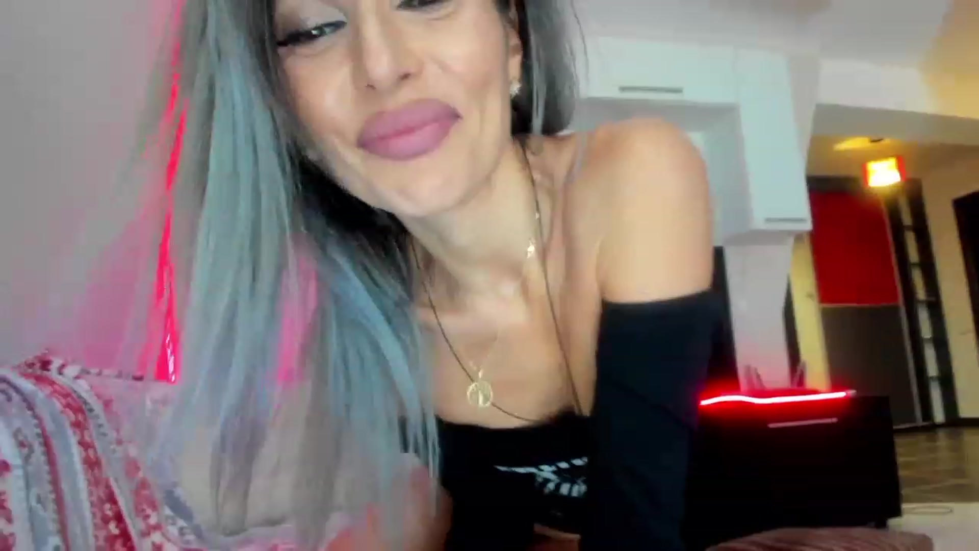 Gallery image thumbnail from SmileyTinaa's myfreecams stream on, 01/31/2024, 23:46 image 20 of 20