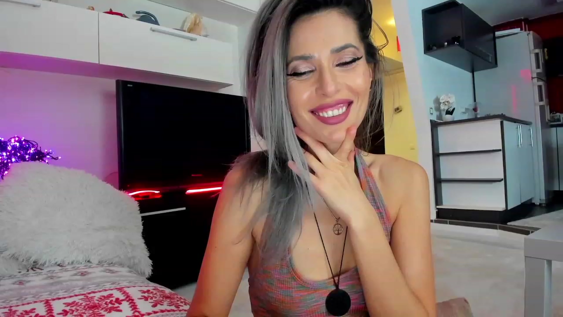 Gallery image thumbnail from SmileyTinaa's myfreecams stream on, 02/02/2024, 01:19 image 14 of 20