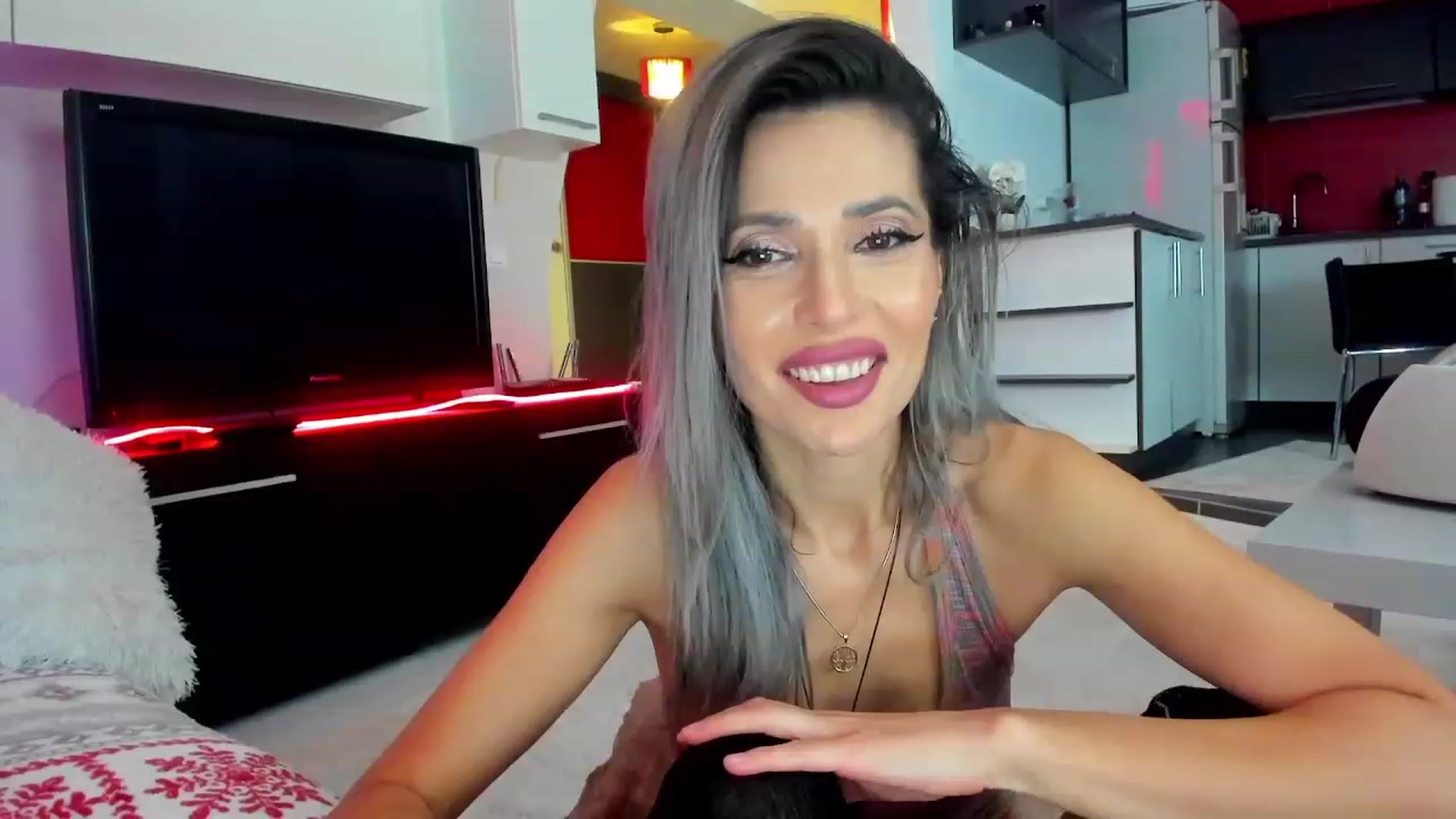 Gallery image thumbnail from SmileyTinaa's myfreecams stream on, 02/02/2024, 01:19 image 10 of 20