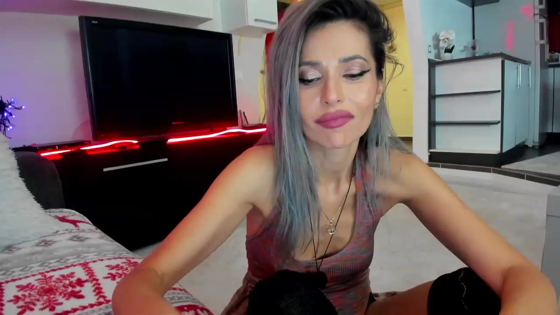 Gallery image thumbnail from SmileyTinaa's myfreecams stream on, 02/02/2024, 03:33 image 15 of 20