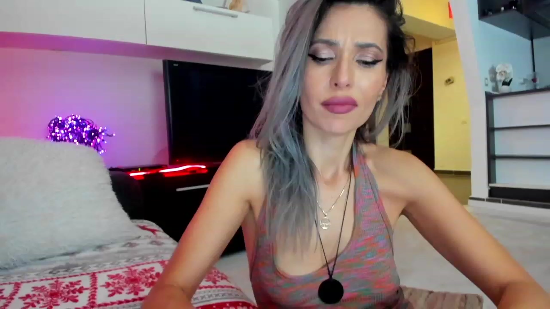 Gallery image thumbnail from SmileyTinaa's myfreecams stream on, 02/02/2024, 03:33 image 18 of 20