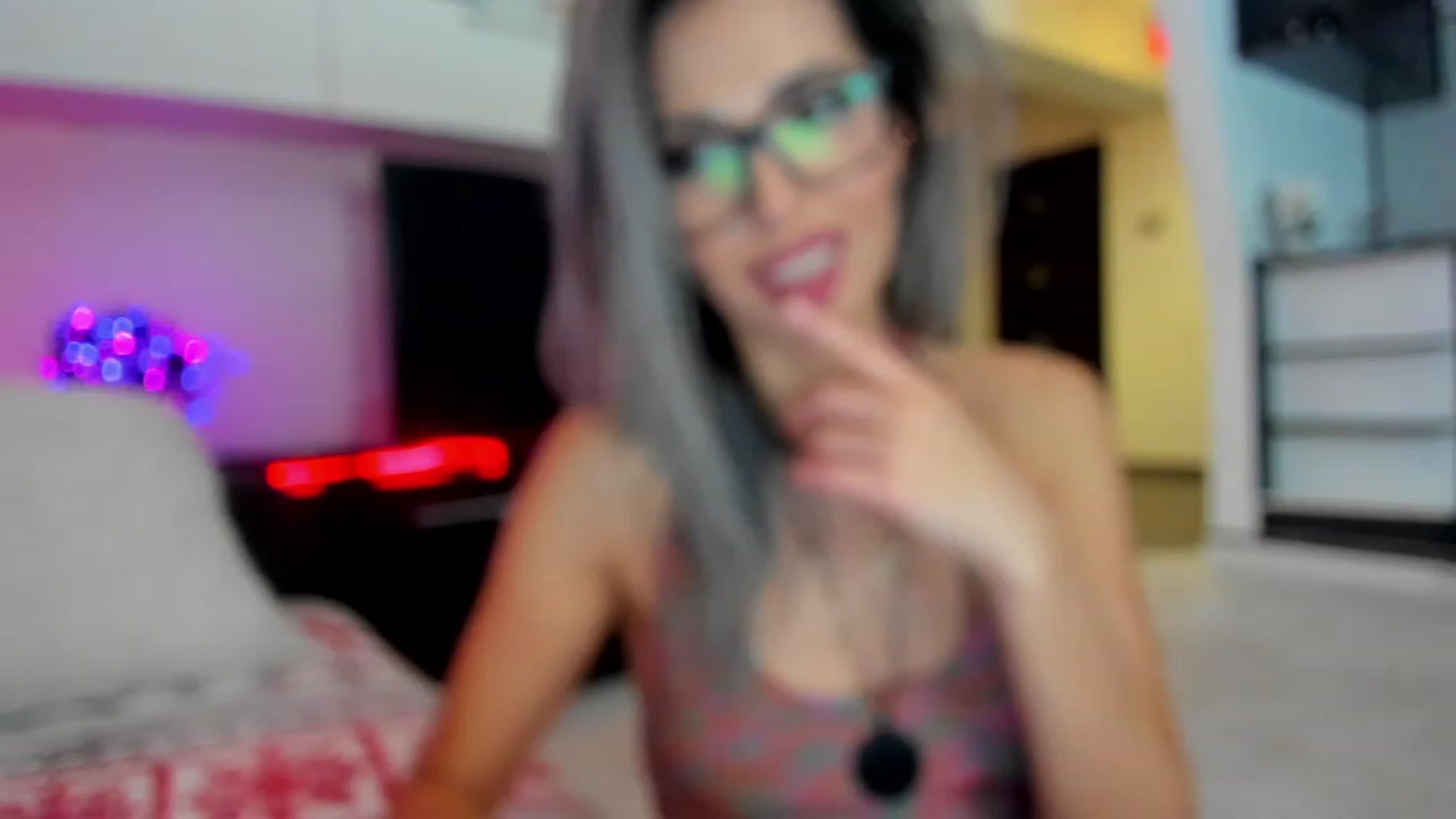 Gallery image thumbnail from SmileyTinaa's myfreecams stream on, 02/02/2024, 03:33 image 2 of 20
