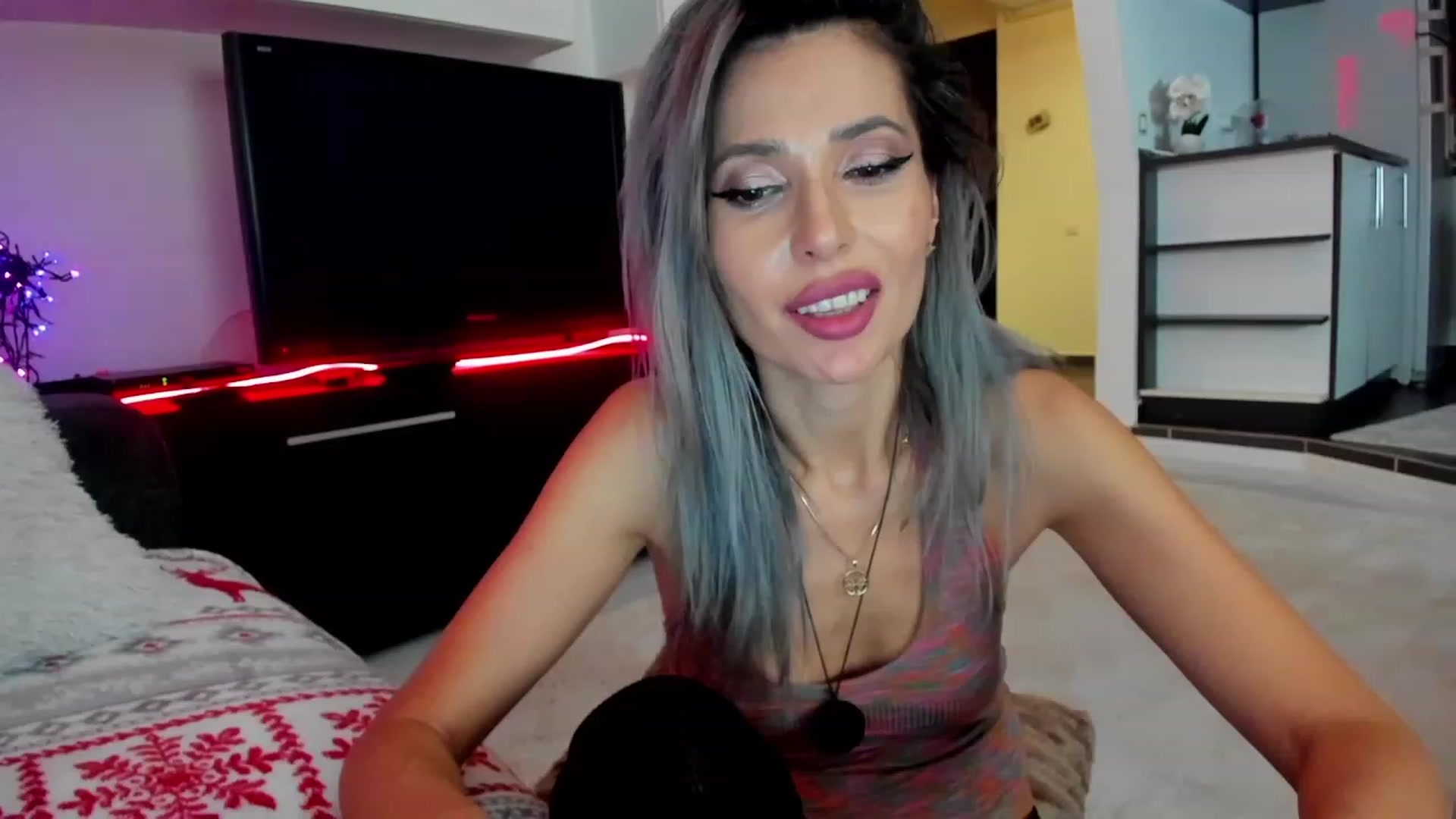 Gallery image thumbnail from SmileyTinaa's myfreecams stream on, 02/02/2024, 05:46 image 19 of 20