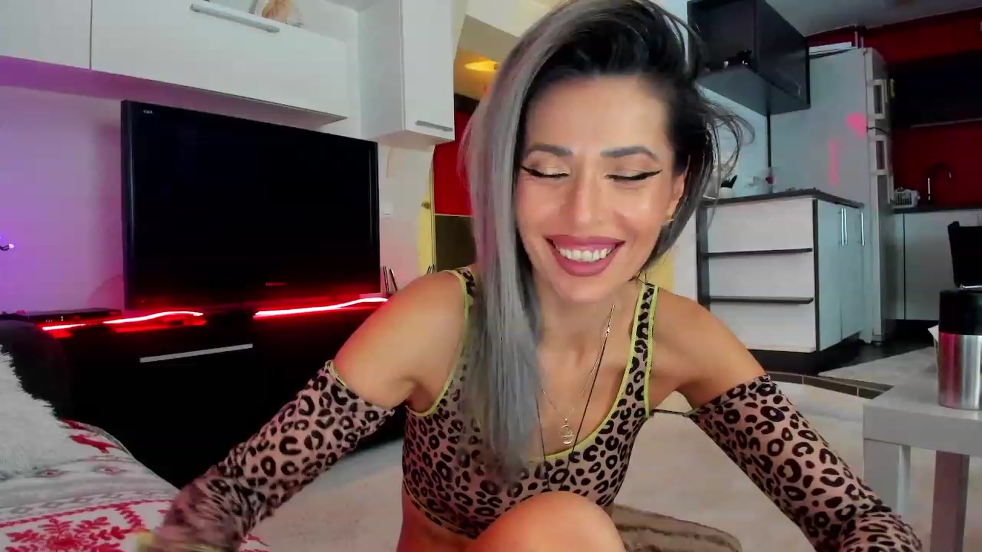 Gallery image thumbnail from SmileyTinaa's myfreecams stream on, 02/02/2024, 23:20 image 1 of 20