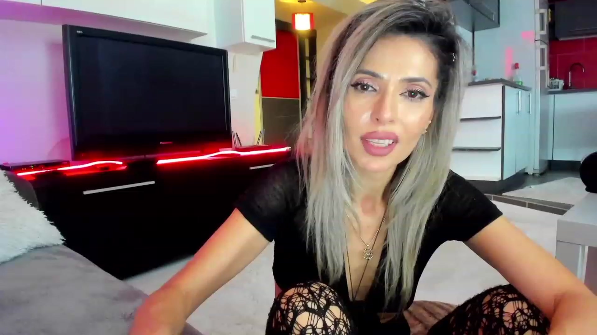 Gallery image thumbnail from SmileyTinaa's myfreecams stream on, 02/13/2024, 02:41 image 20 of 20