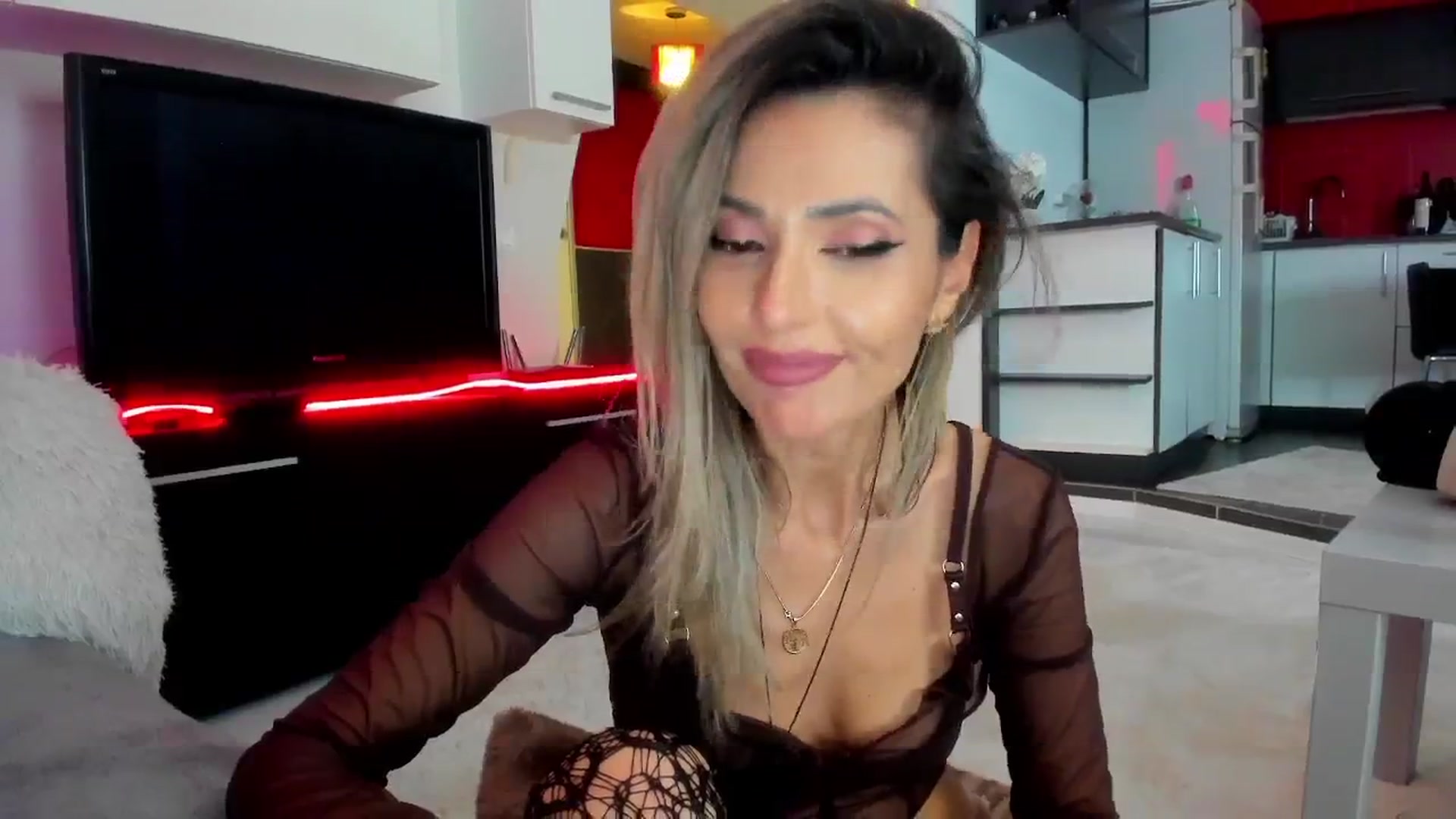 Gallery image thumbnail from SmileyTinaa's myfreecams stream on, 02/15/2024, 01:45 image 4 of 20