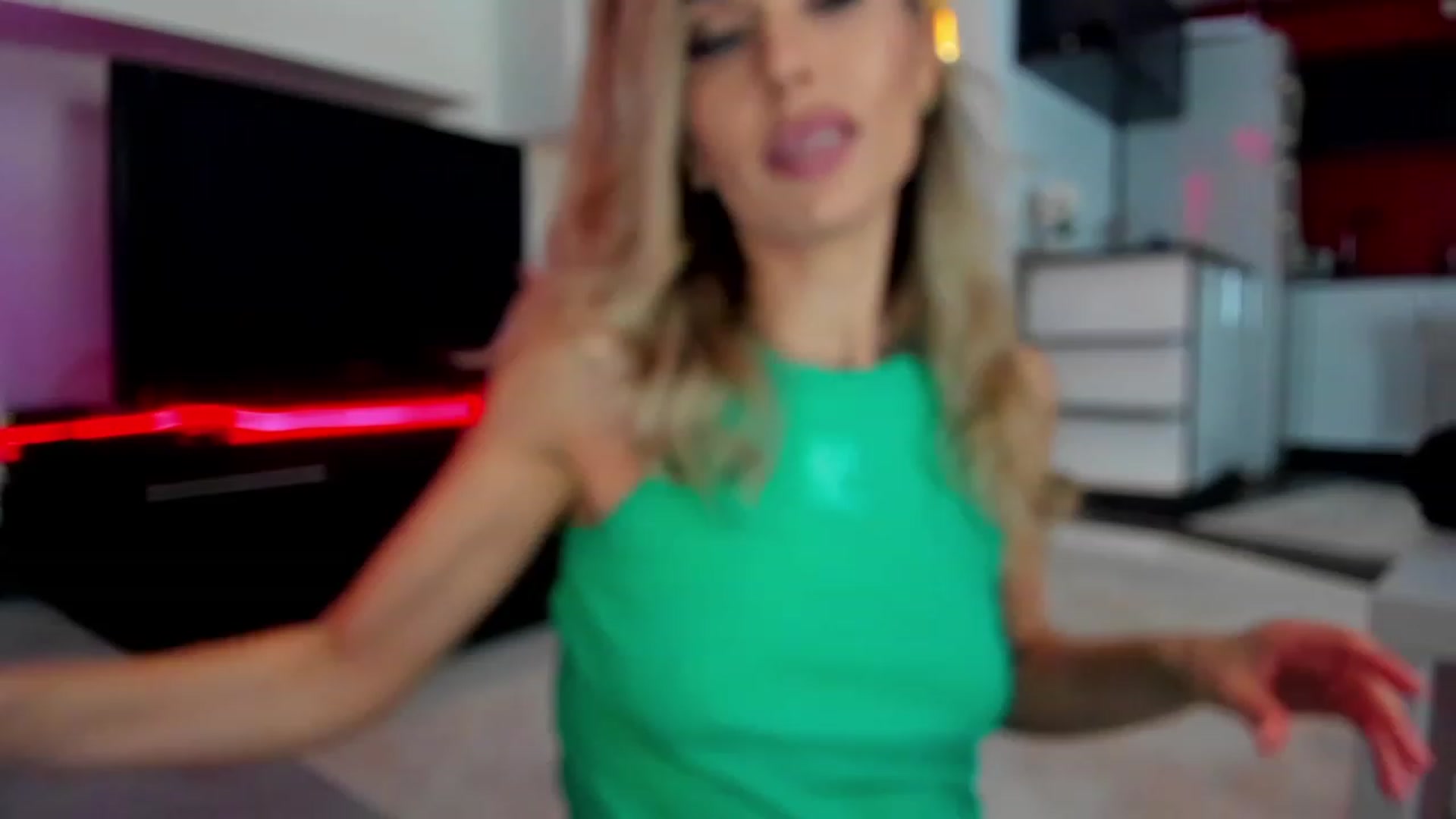 Gallery image thumbnail from SmileyTinaa's myfreecams stream on, 02/29/2024, 22:18 image 5 of 20