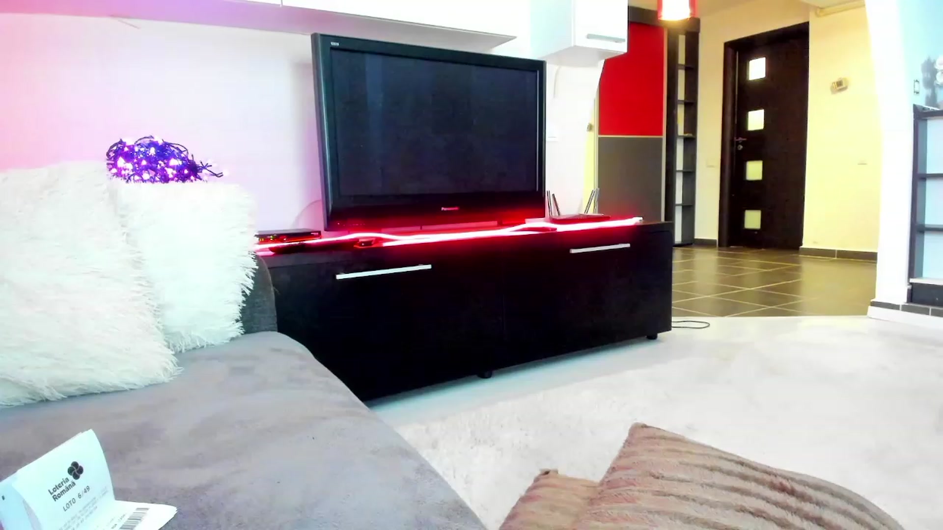 Gallery image thumbnail from SmileyTinaa's myfreecams stream on, 03/01/2024, 04:13 image 18 of 20