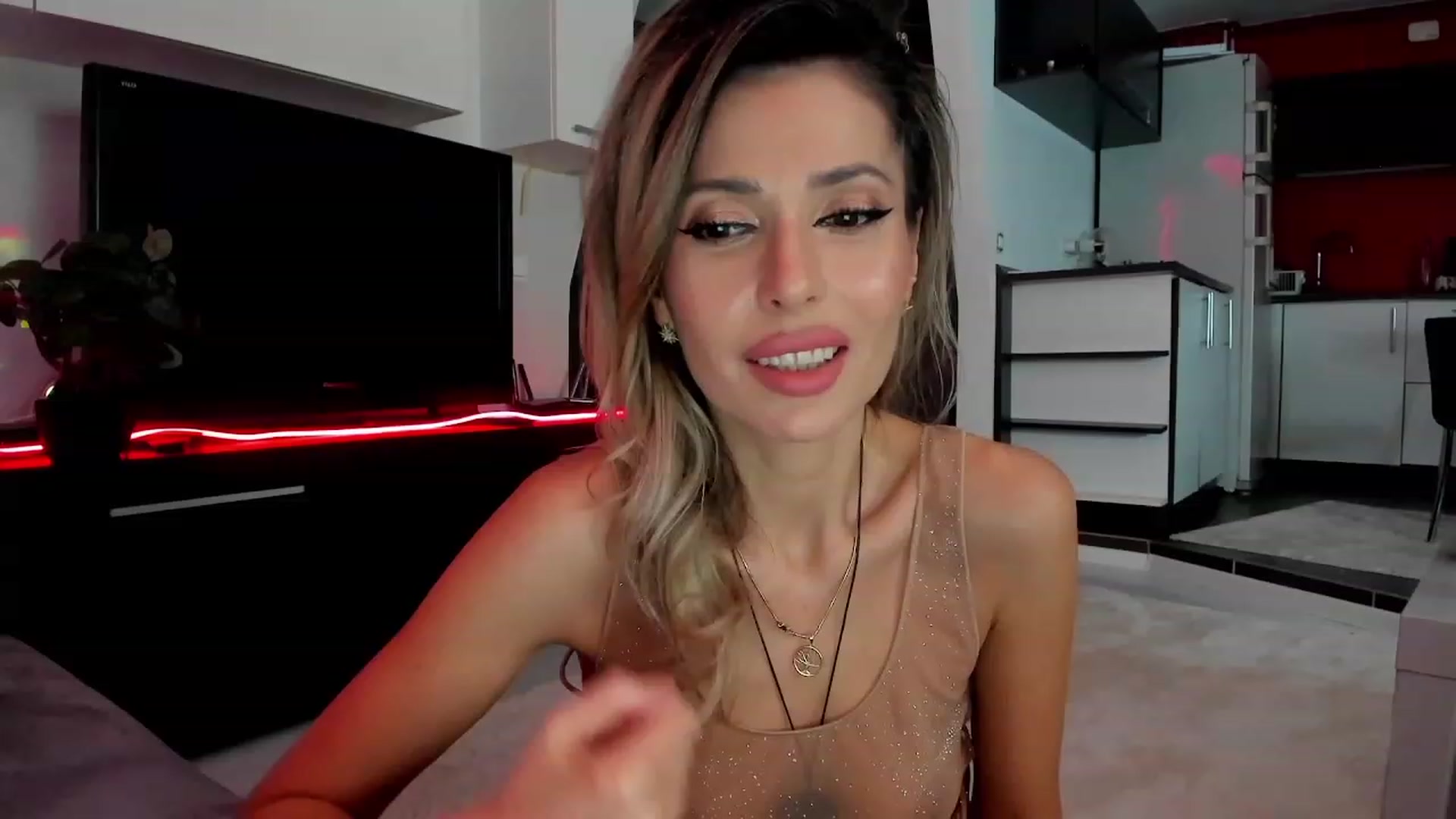Gallery image thumbnail from SmileyTinaa's myfreecams stream on, 03/11/2024, 21:37 image 2 of 20