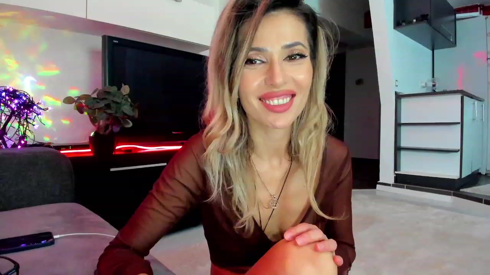 Gallery image thumbnail from SmileyTinaa's myfreecams stream on, 03/13/2024, 23:16 image 9 of 20