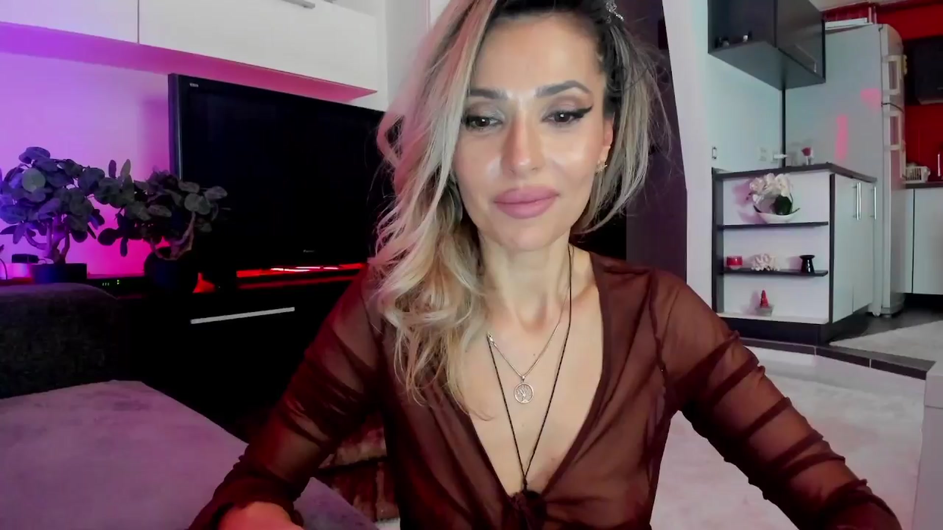 Gallery image thumbnail from SmileyTinaa's myfreecams stream on, 03/21/2024, 03:02 image 8 of 20