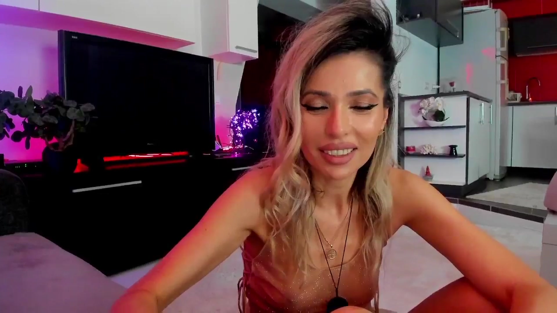 Gallery image thumbnail from SmileyTinaa's myfreecams stream on, 03/22/2024, 02:57 image 8 of 20