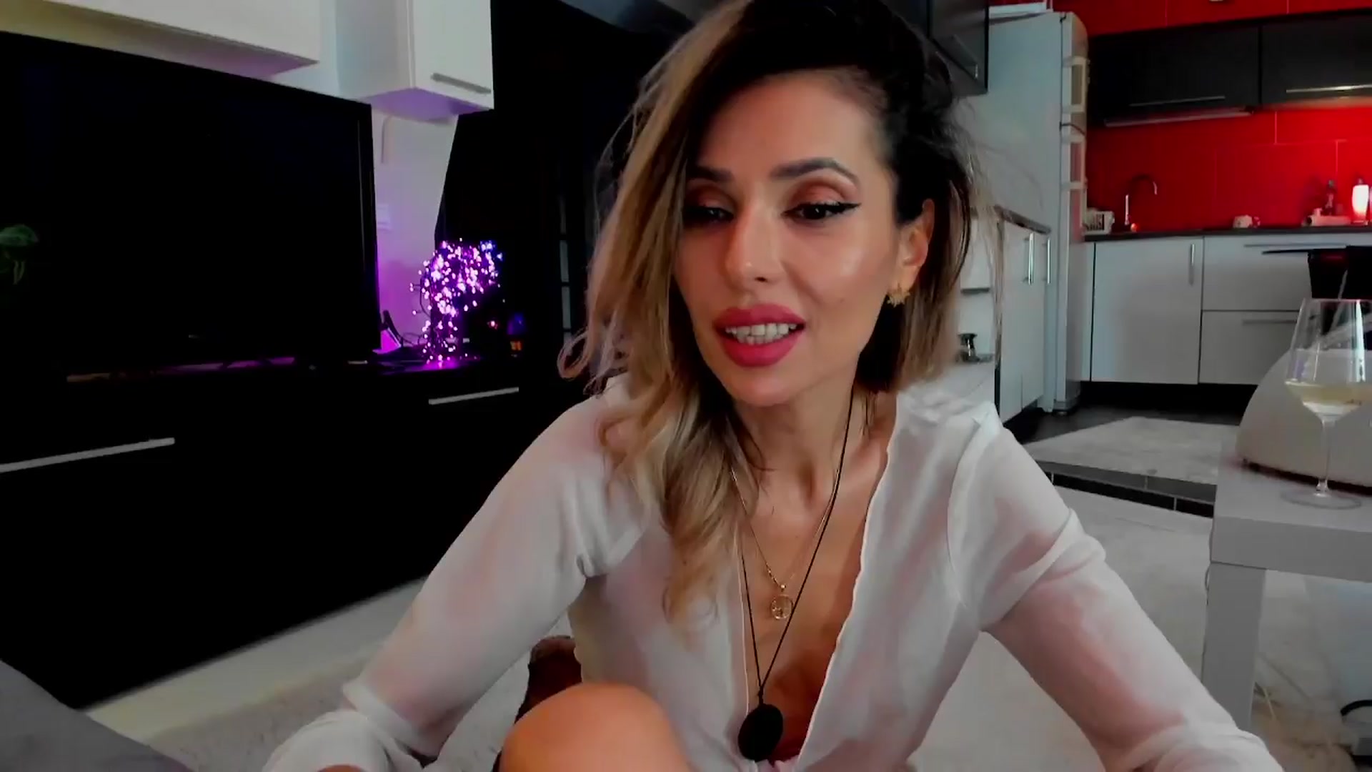 Gallery image thumbnail from SmileyTinaa's myfreecams stream on, 03/23/2024, 04:53 image 8 of 20