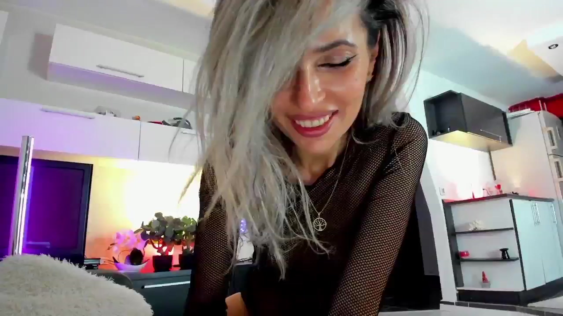 Gallery image thumbnail from SmileyTinaa's myfreecams stream on, 04/24/2024, 03:57 image 20 of 20