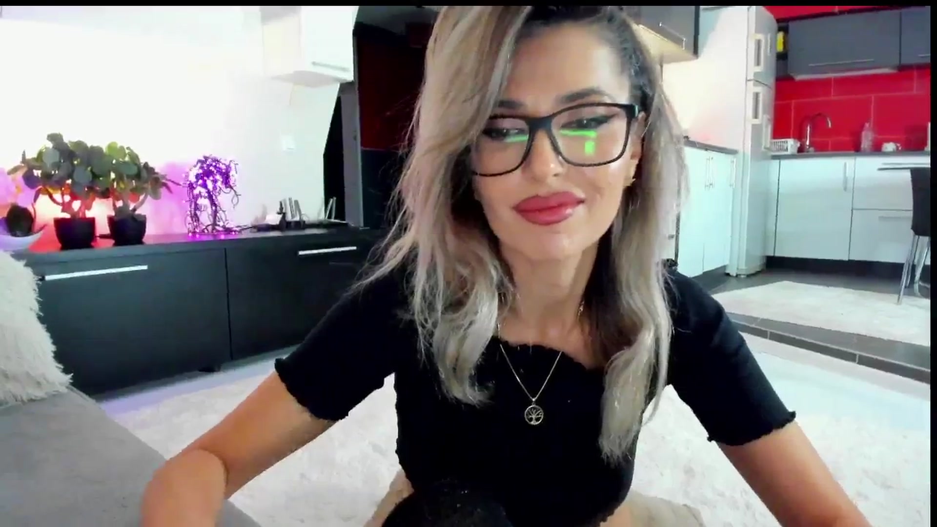 Gallery image thumbnail from SmileyTinaa's myfreecams stream on, 05/22/2024, 21:18 image 8 of 20