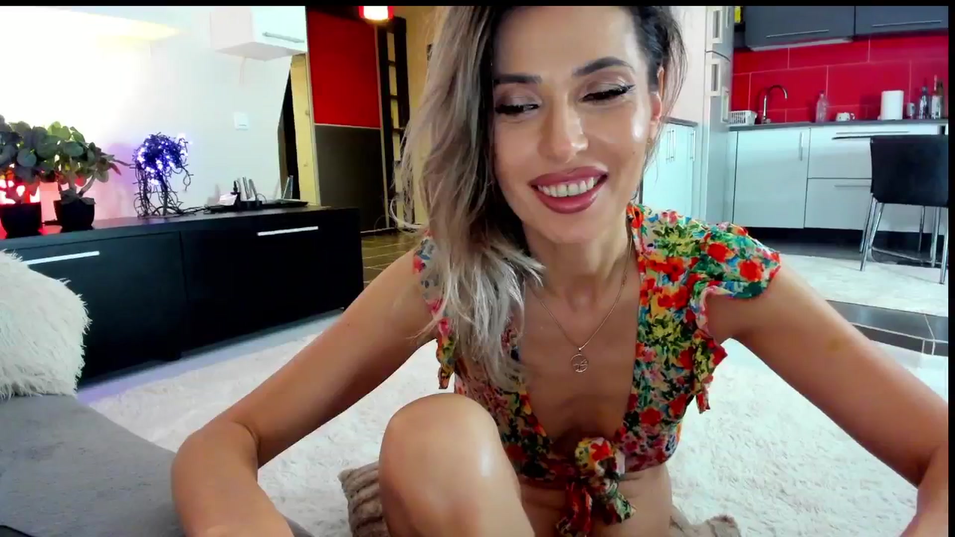 Gallery image thumbnail from SmileyTinaa's myfreecams stream on, 05/23/2024, 22:42 image 16 of 20