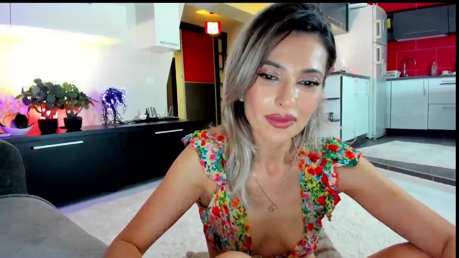 Gallery image thumbnail from SmileyTinaa's myfreecams stream on, 05/24/2024, 24:01 image 20 of 20