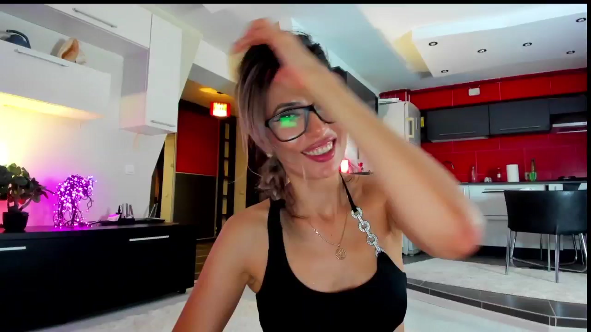 Gallery image thumbnail from SmileyTinaa's myfreecams stream on, 06/07/2024, 05:14 image 5 of 20