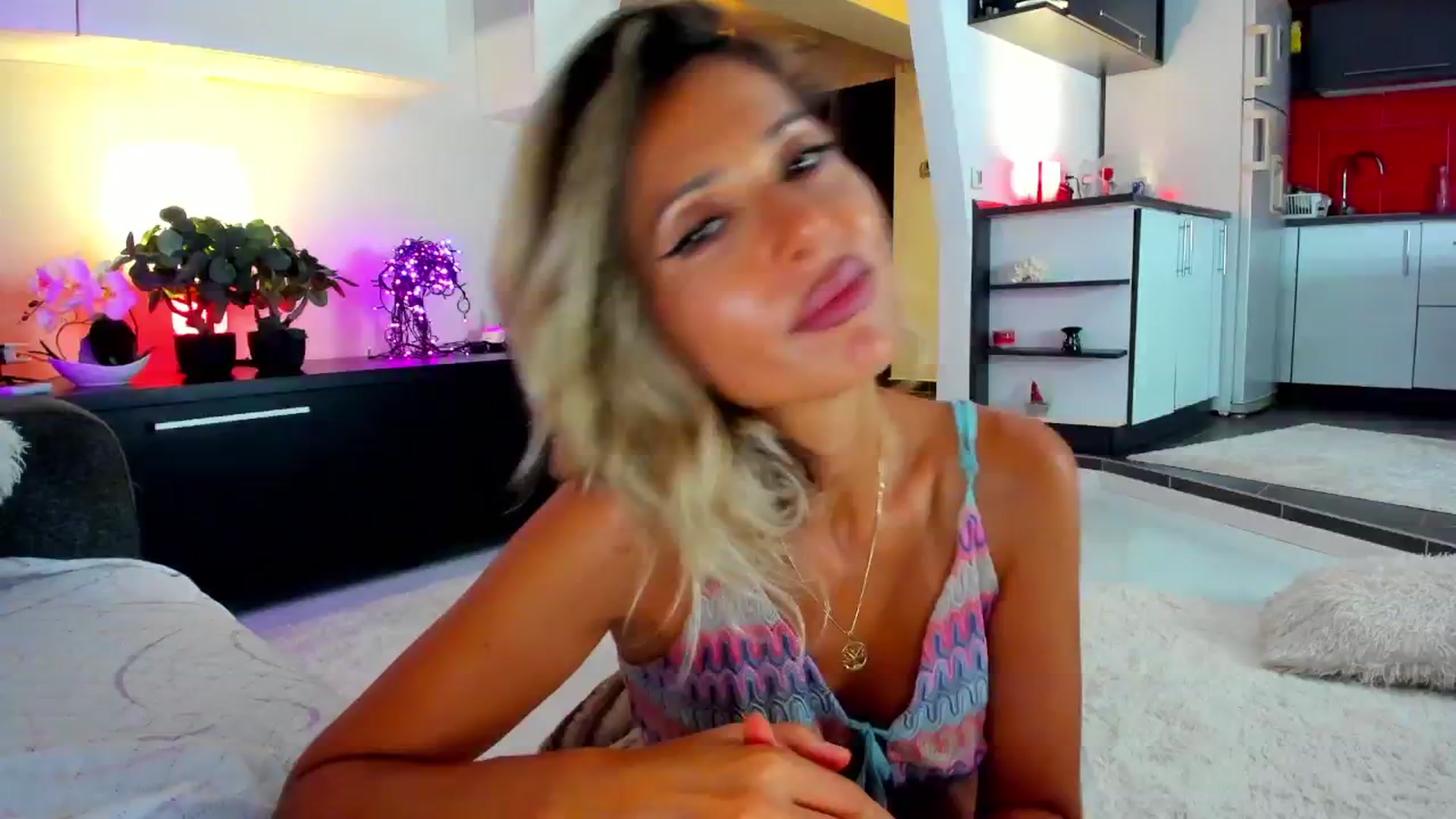 Gallery image thumbnail from SmileyTinaa's myfreecams stream on, 08/14/2024, 05:10 image 4 of 20